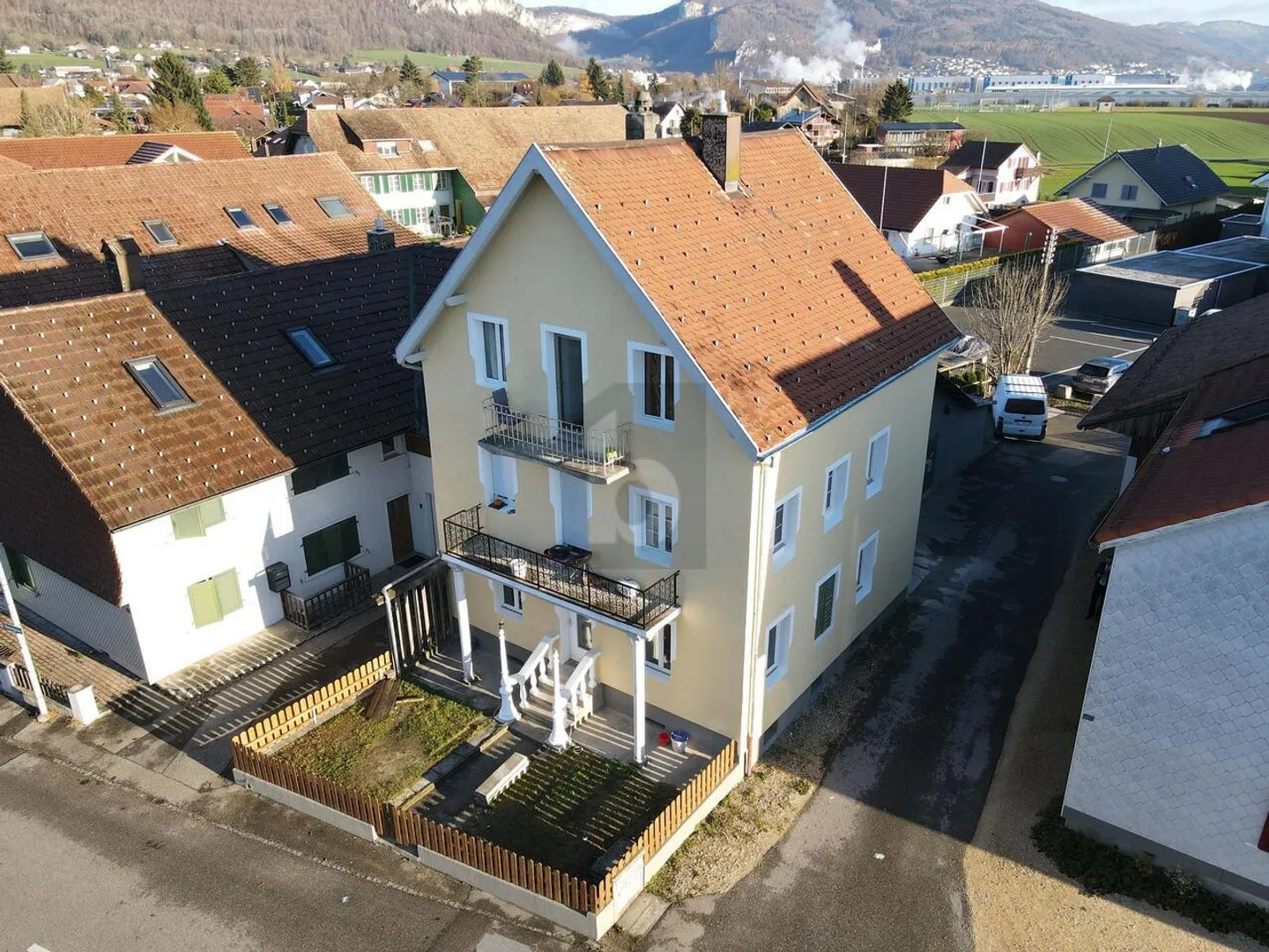 SOLID RETURN IN A CENTRAL LOCATION - Photo 1 of 6