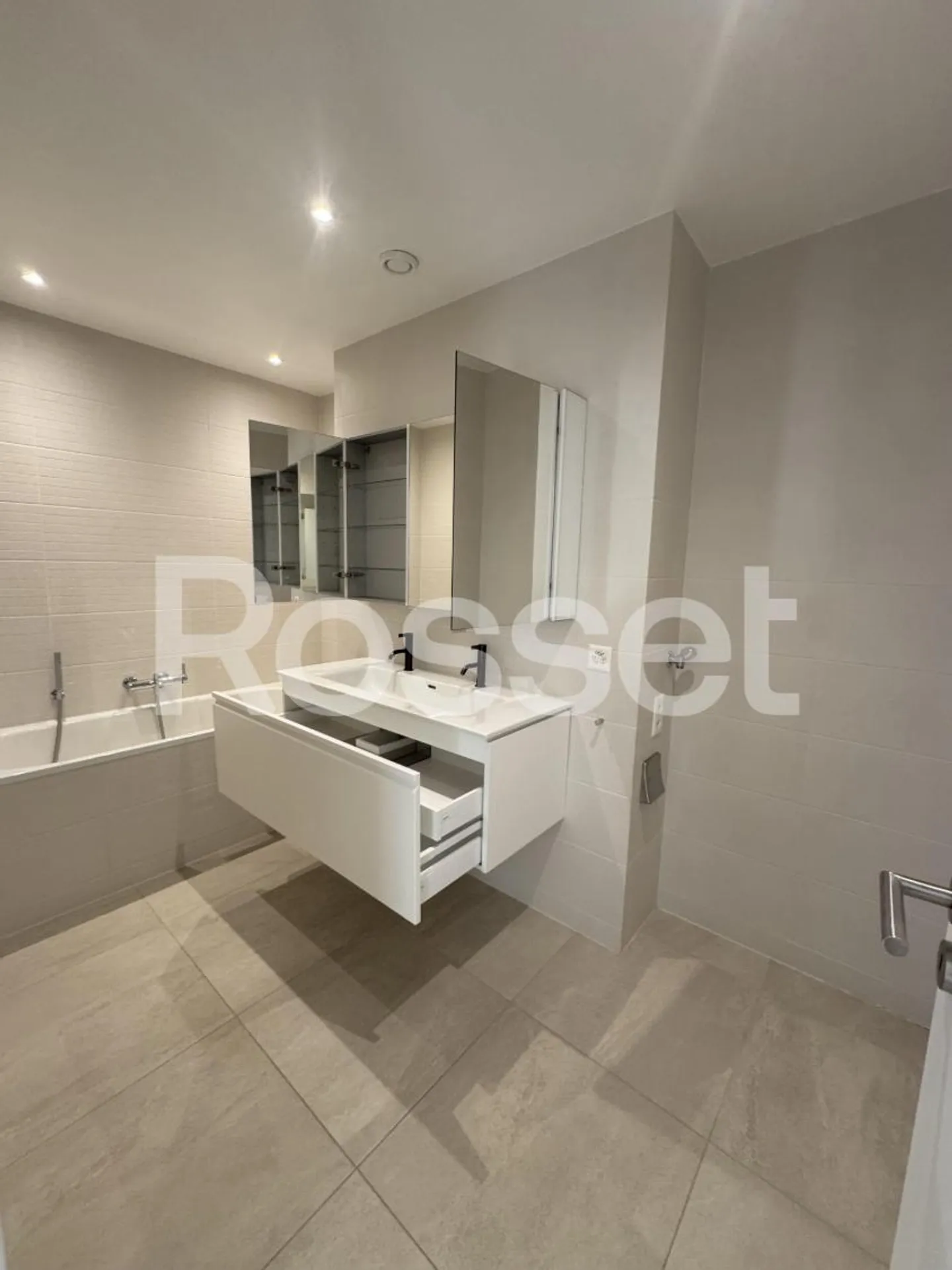 Appartamento con 5 stanze al 6° piano, ca. 130 m2 - Foto 9 di 11