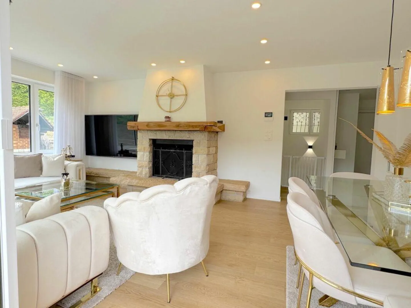 Completely renovated single-family home with fantastic views and optimal sunlight - Photo 3 of 18