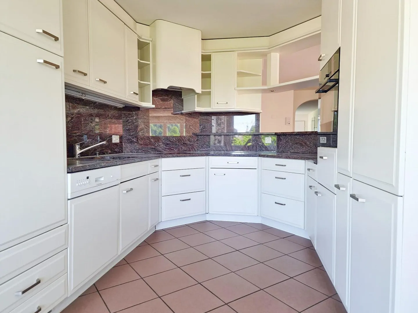 Appartamento accogliente di 5,5 stanze in affitto - Foto 5 di 11