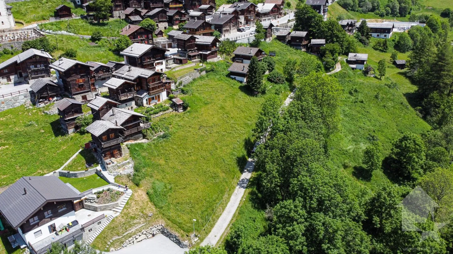 Splendido terreno edificabile per residenza principale - Foto 4 di 9