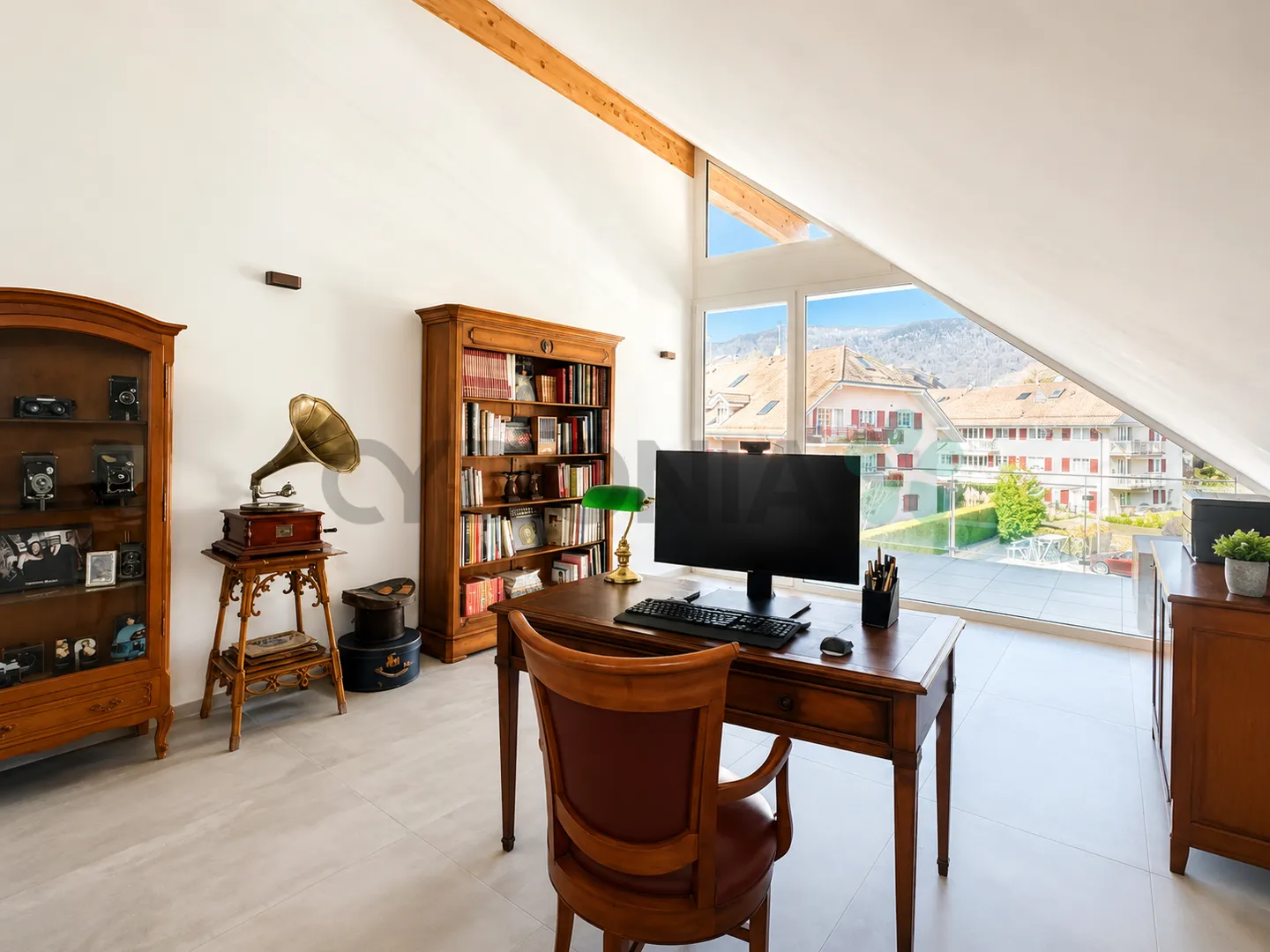 Exclusive Duplex Penthouse of over 275m² 15 minutes from Nyon - Photo 4 of 13