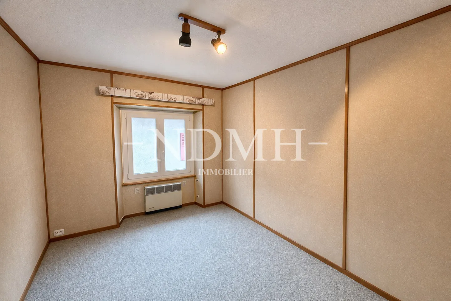 Appartement spacieux de 4,5 pièces au cœur du village - Photo 5 sur 8