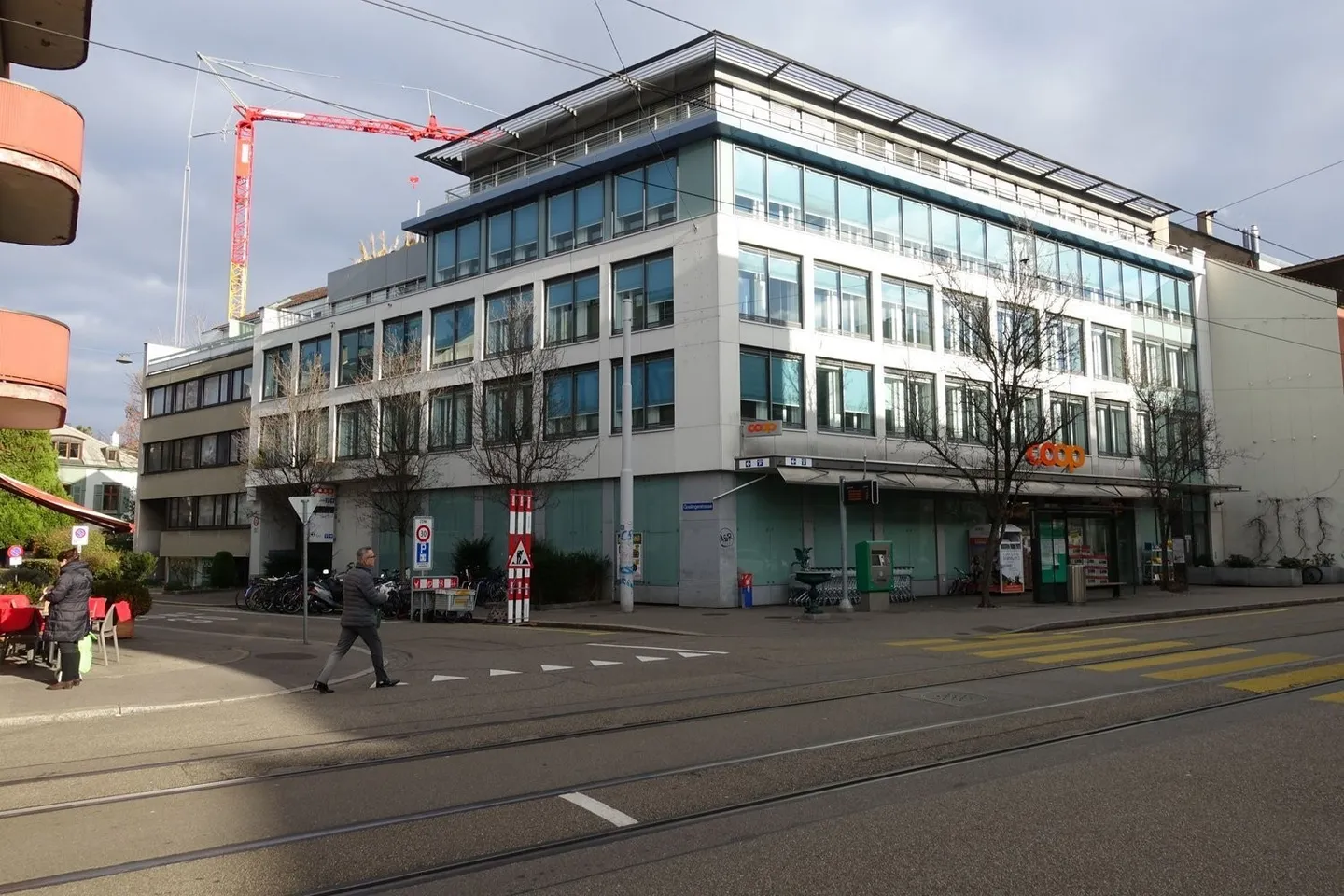 4052 ¦ Parkplätze an zentraler Lage zu vermieten - Foto 1 von 1