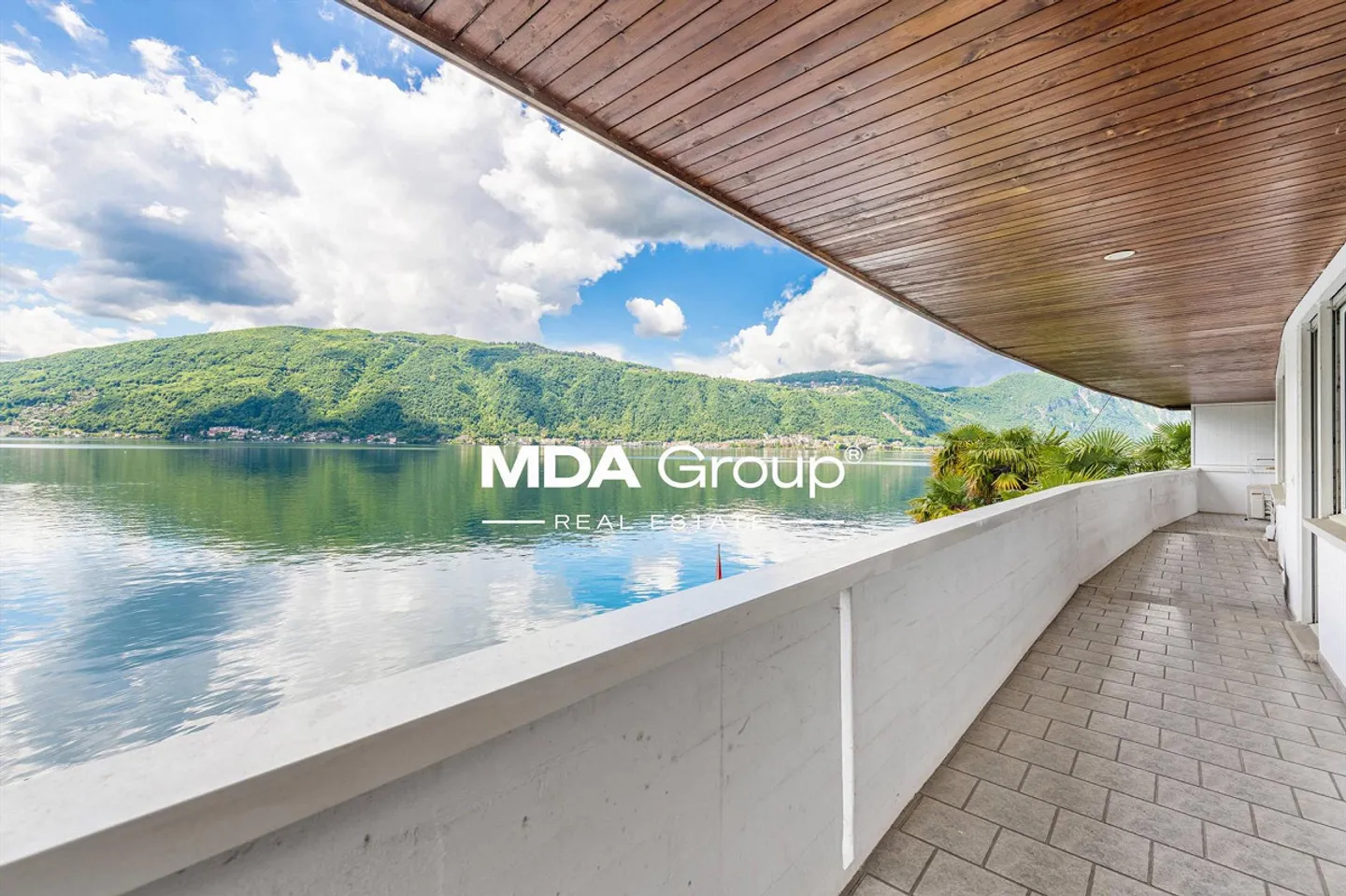 Atemberaubende Villa mit Seeblick - Foto 4 von 13