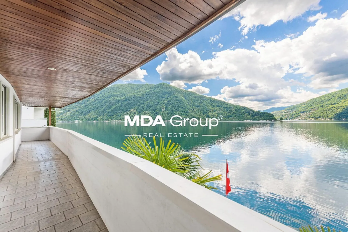 Atemberaubende Villa mit Seeblick - Foto 8 von 13