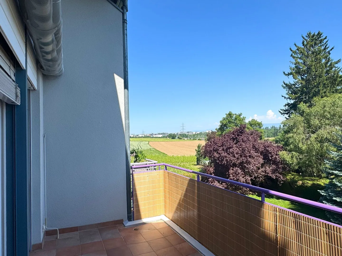Bel triplex in una zona tranquilla a Satigny - Foto 4 di 10
