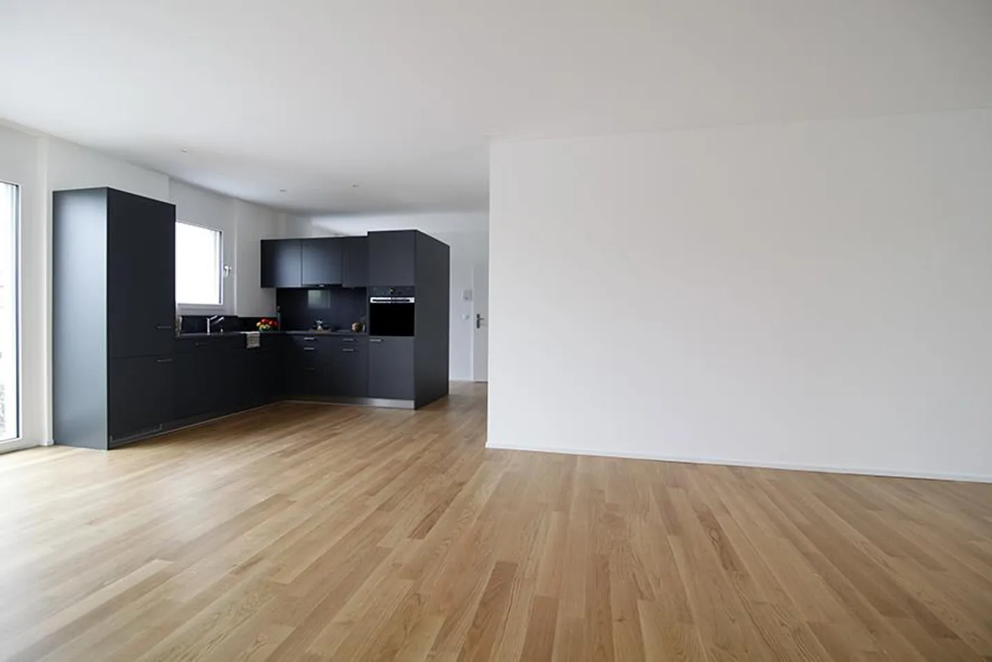 Appartement moderne avec balcon - Photo 1 sur 12