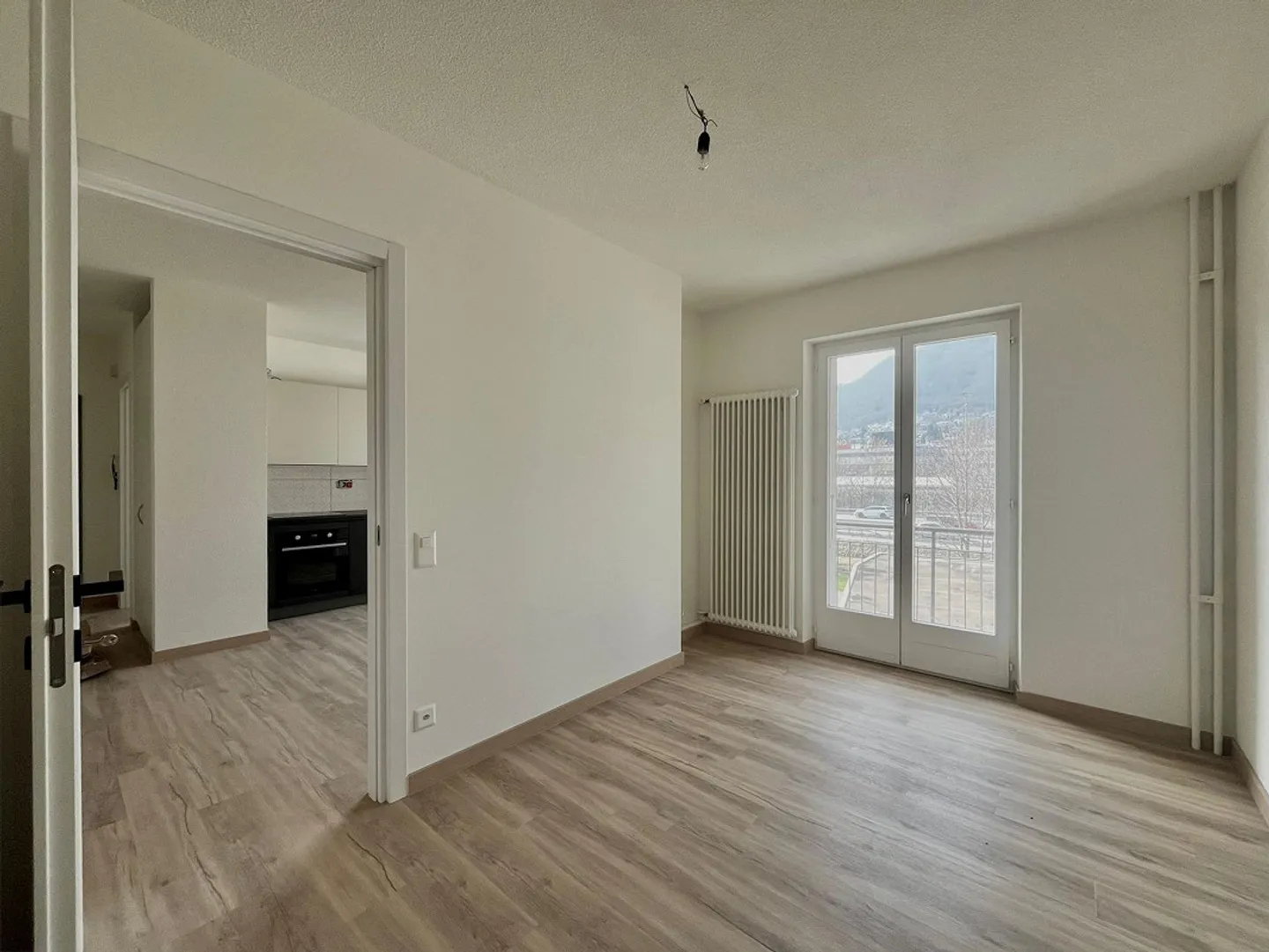 LAMONE - FOR RENT BRIGHT 2.5 ROOMS RENOVATED - Photo 5 of 9