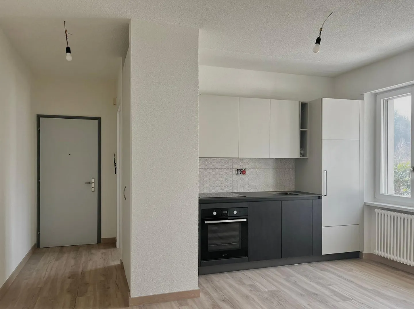 LAMONE - FOR RENT BRIGHT 2.5 ROOMS RENOVATED - Photo 1 of 9