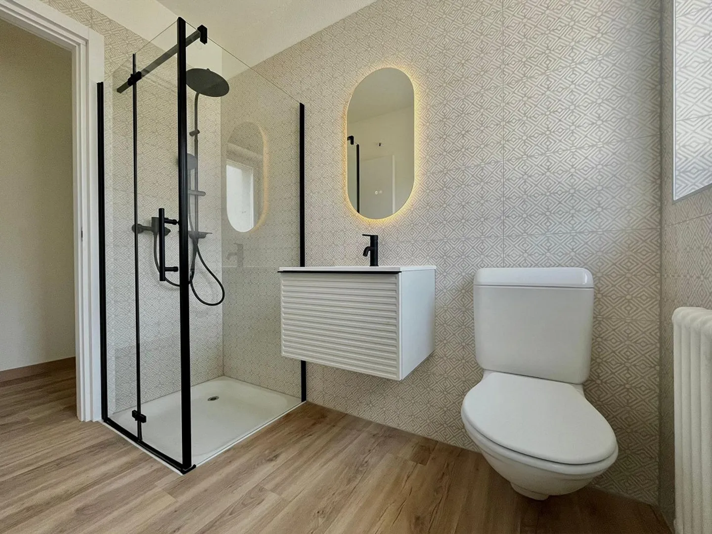 LAMONE - FOR RENT BRIGHT 2.5 ROOMS RENOVATED - Photo 7 of 9