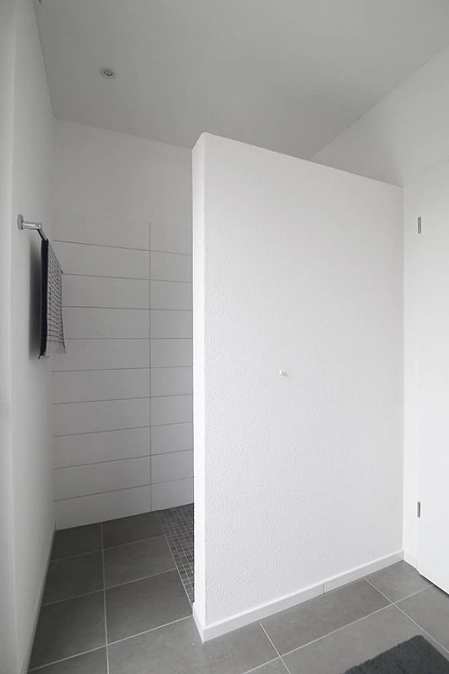 Appartement moderne avec balcon - Photo 5 sur 12