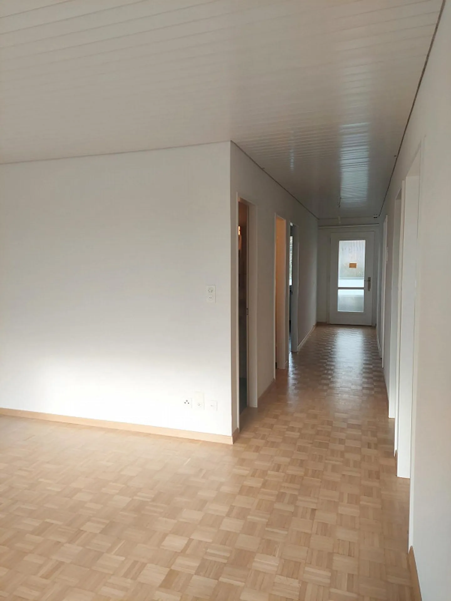 Grosszügige Wohnung im Grünen - Foto 3 von 11