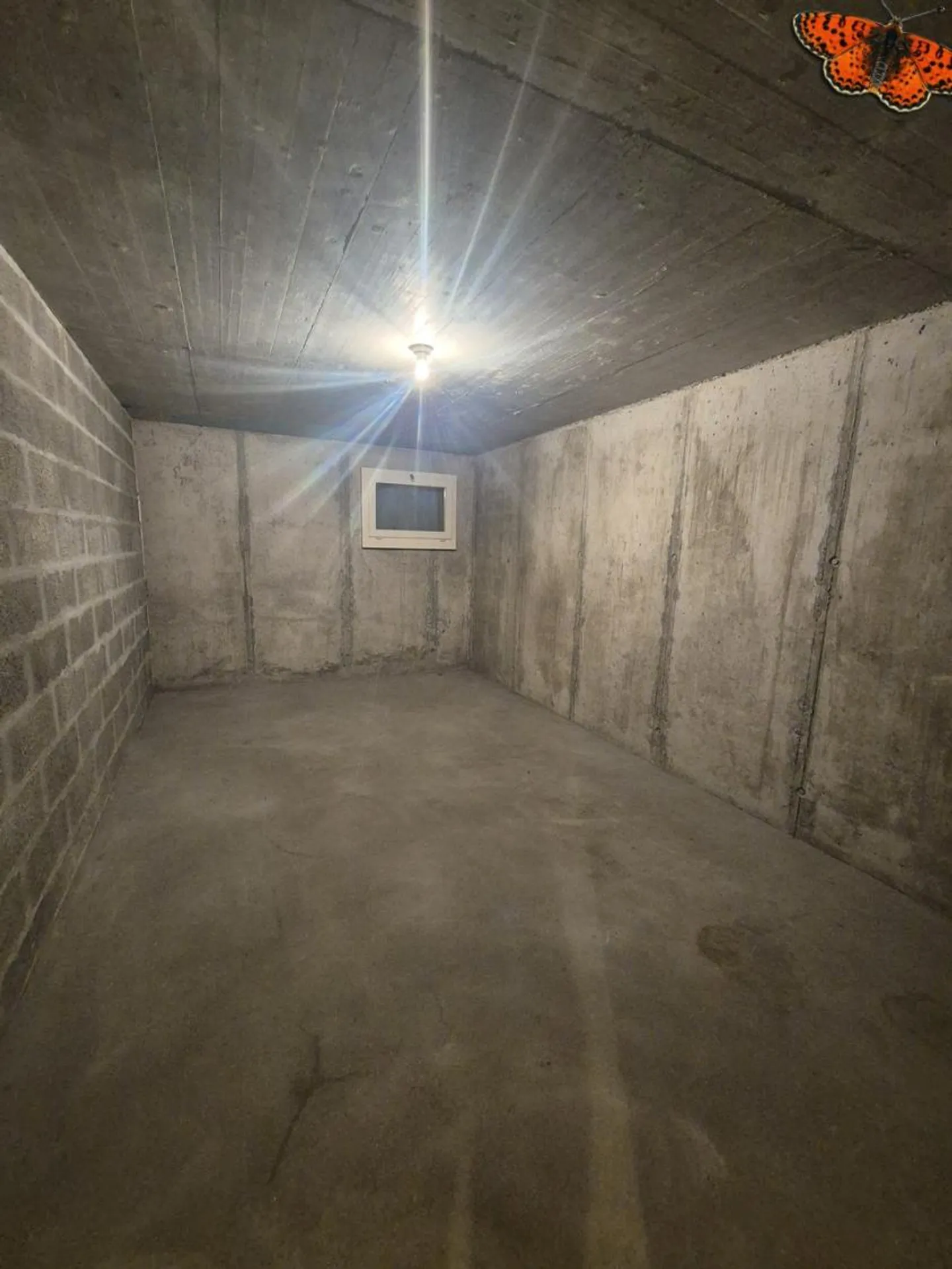 DIVERSI DEPOSITI DI STOCCAGGIO DI 15M² E 22M² IN AFFITTO! - Foto 2 di 3