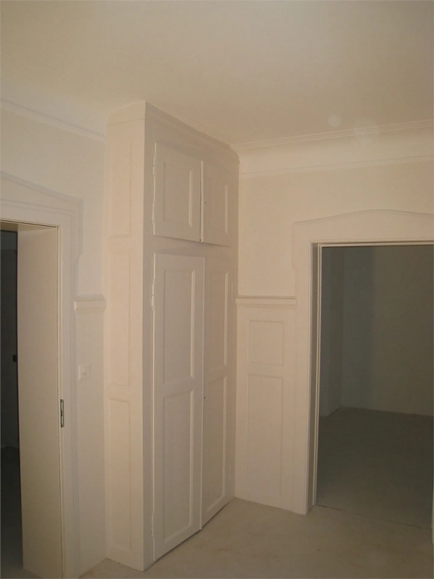 Completely Renovated 4.5-Room Art Nouveau Apartment - 3rd Floor - Photo 12 of 30