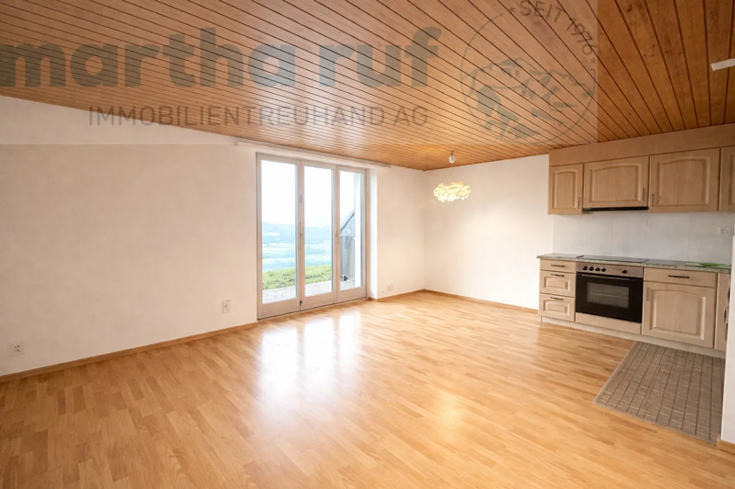 Appartement Charmant avec Vue sur le Lac - Photo 4 sur 9