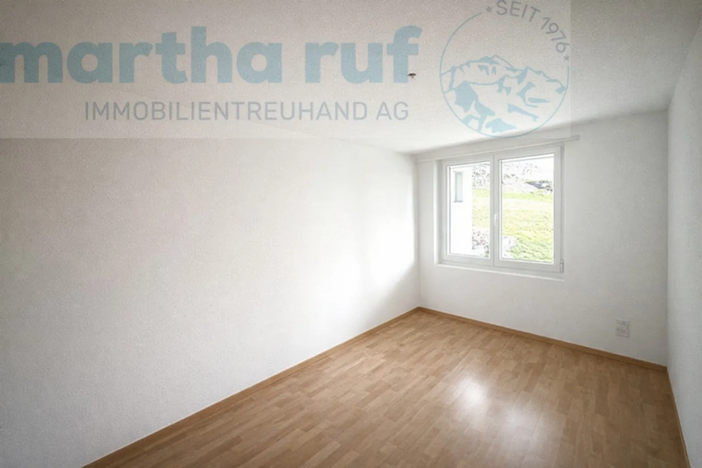 Appartement Charmant avec Vue sur le Lac - Photo 7 sur 9