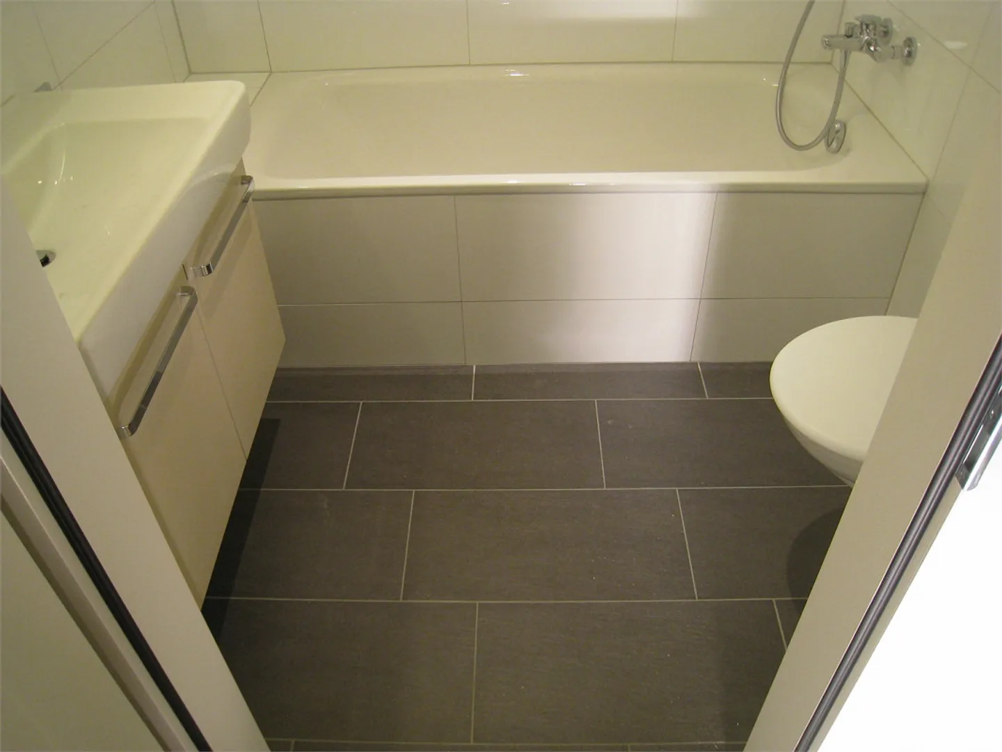 Completely Renovated 4.5-Room Art Nouveau Apartment - 3rd Floor - Photo 16 of 30