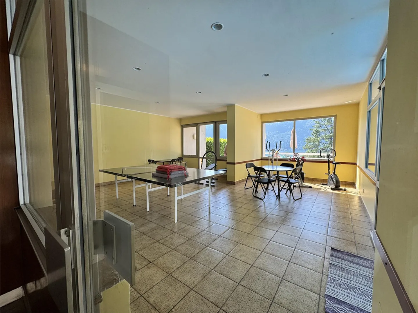 À louer appartement 2,5 pièces avec jardin, piscine et vue sur le lac à Bissone - Photo 9 sur 9