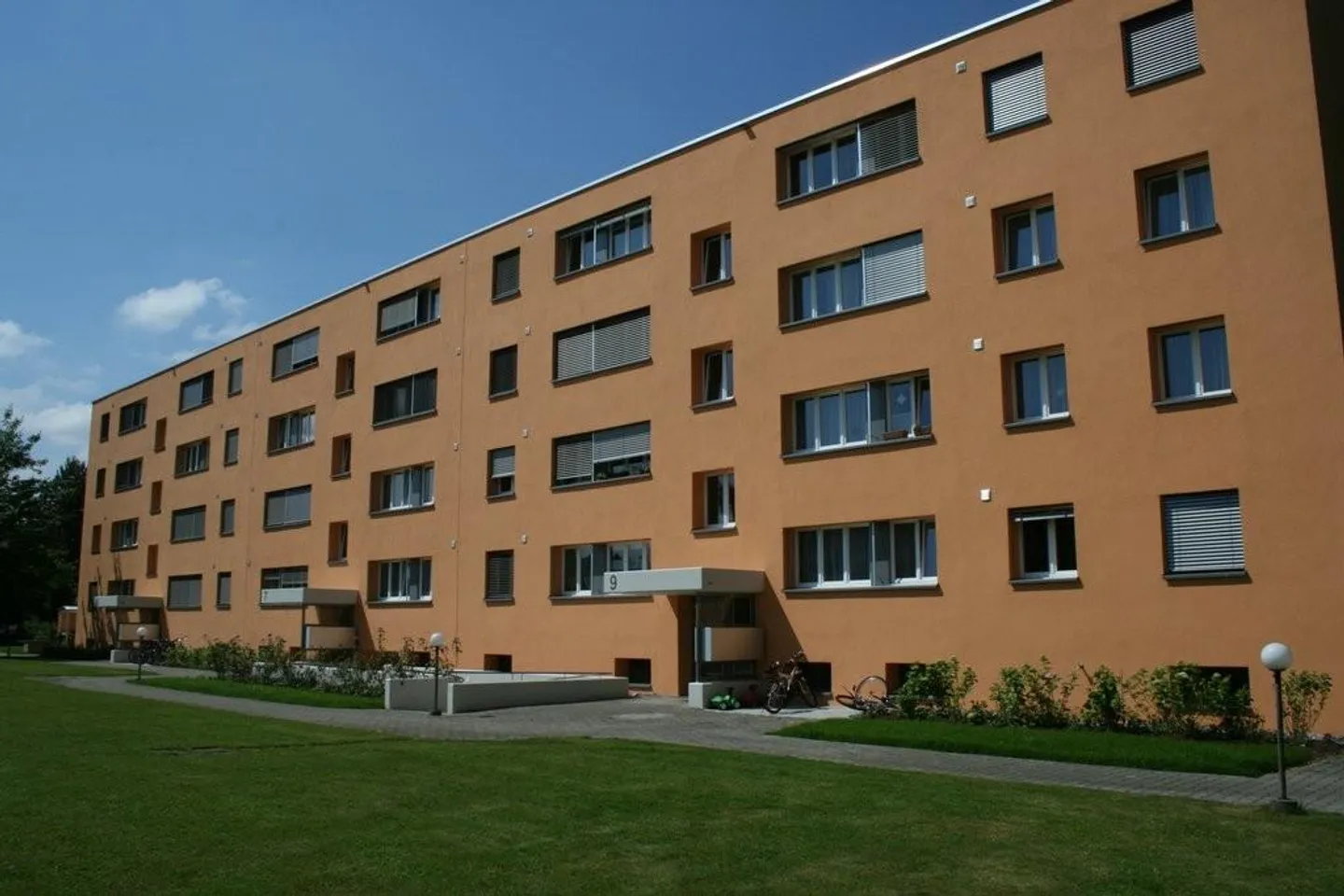 Geräumige Wohnung mit Balkon - Foto 1 von 6