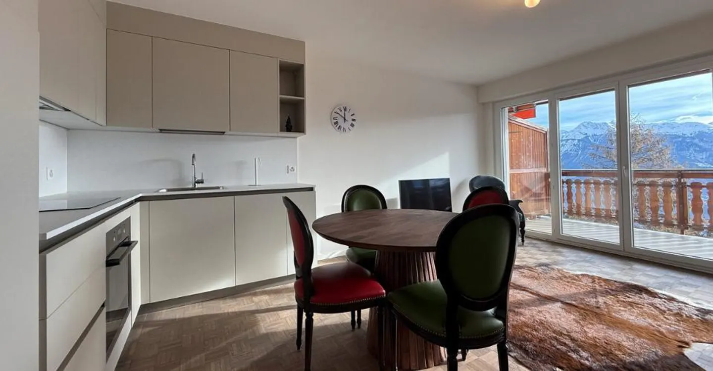 3-room apartment - Photo 1 of 9