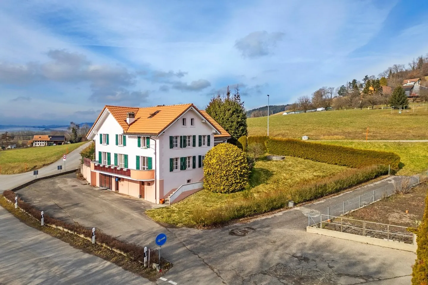 Maison Familiale Spacieuse à Vauderens - Photo 1 sur 13