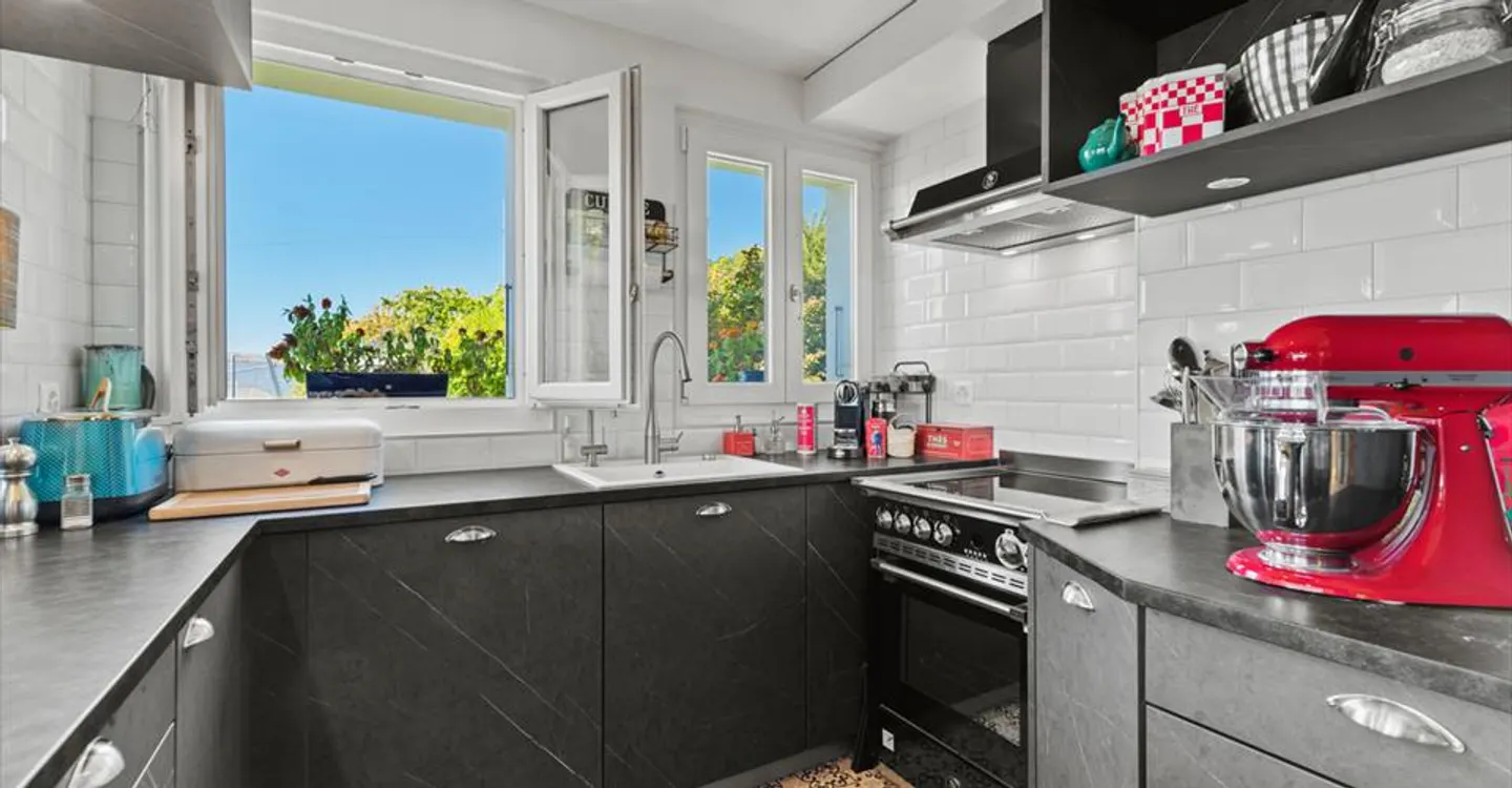 Charming Detached House in Chardonne - Photo 6 of 13
