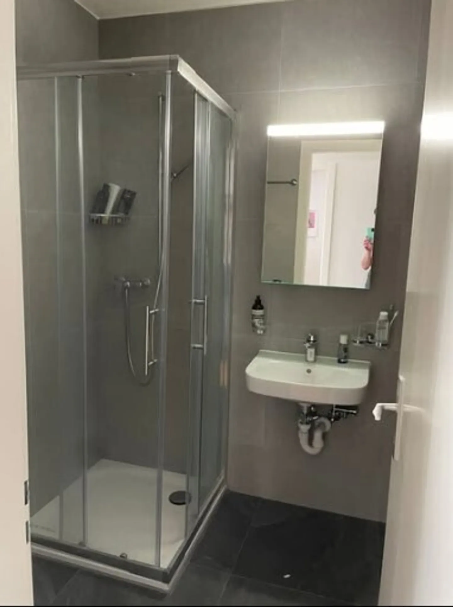 3-room apartment with stunning views of Lake Geneva - Quiet and well-served area - Photo 7 of 8