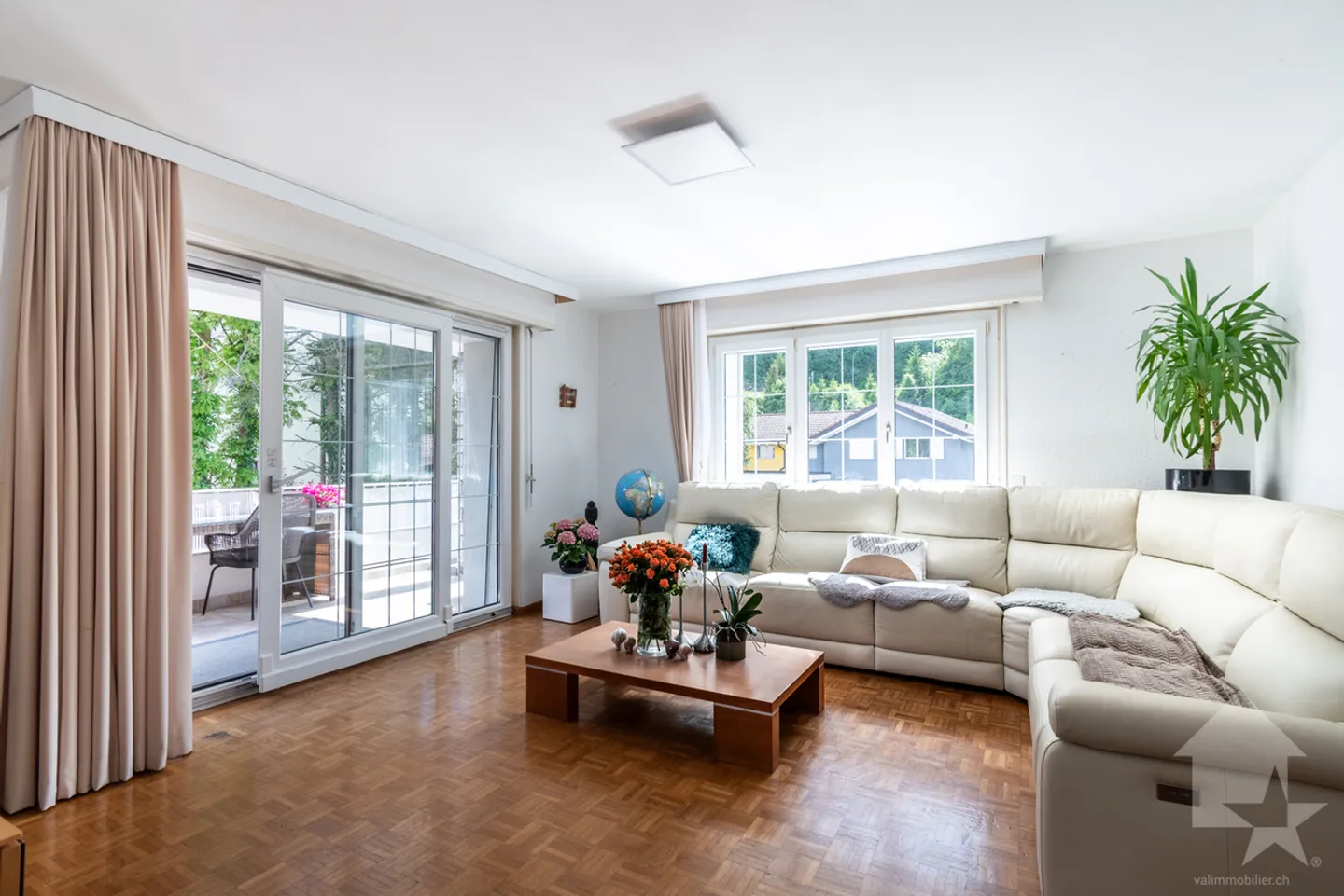 Magnifica villa con due appartamenti a Bouveret - Foto 5 di 13