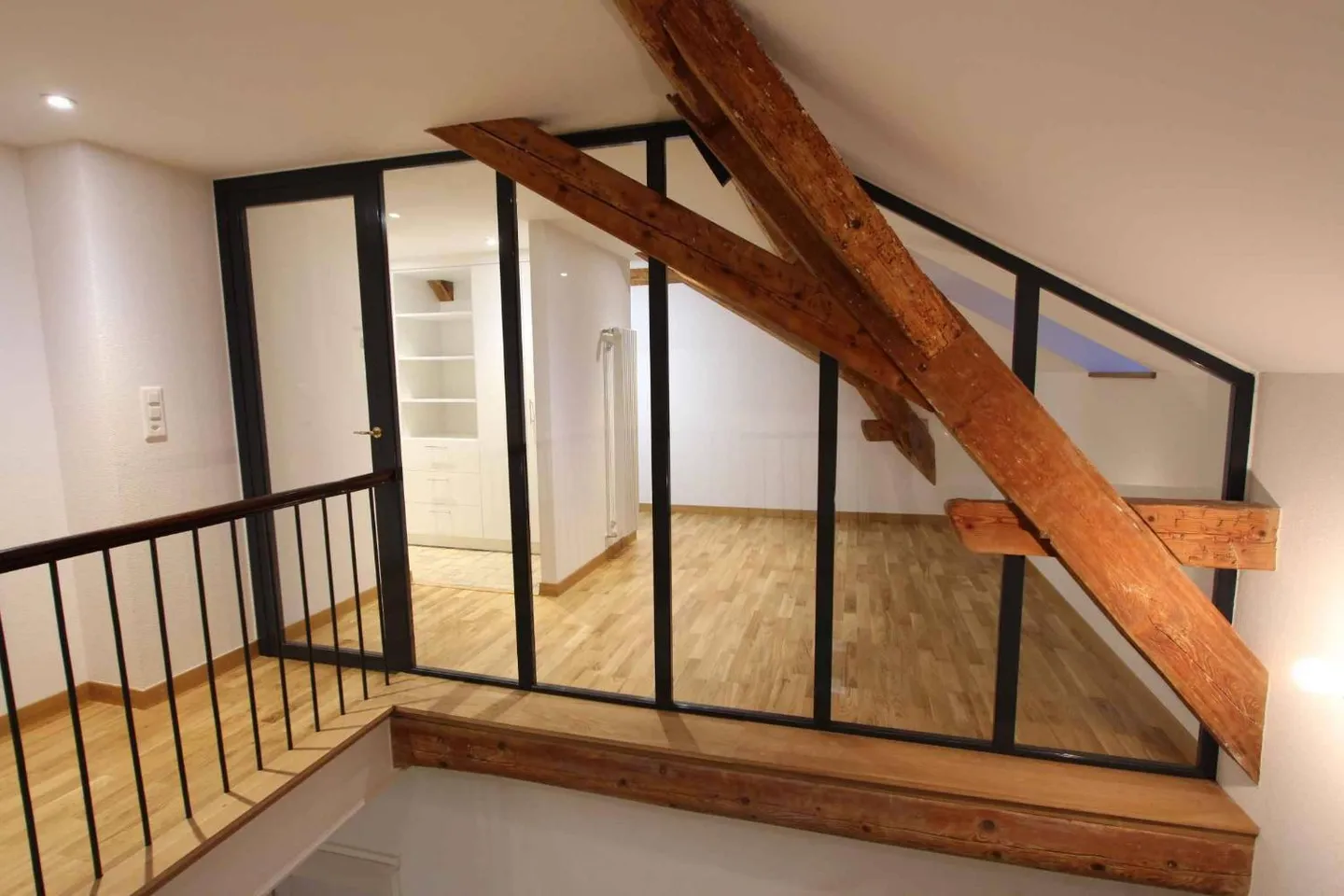 House with 11 rooms - Photo 6 of 8