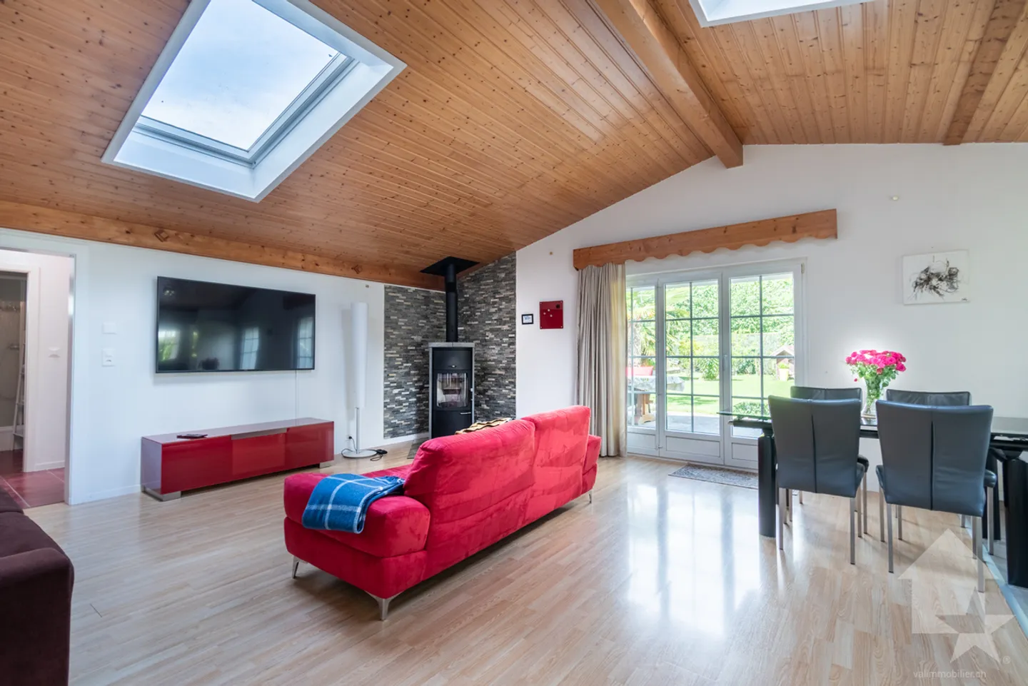 Magnifica villa con due appartamenti a Bouveret - Foto 1 di 13