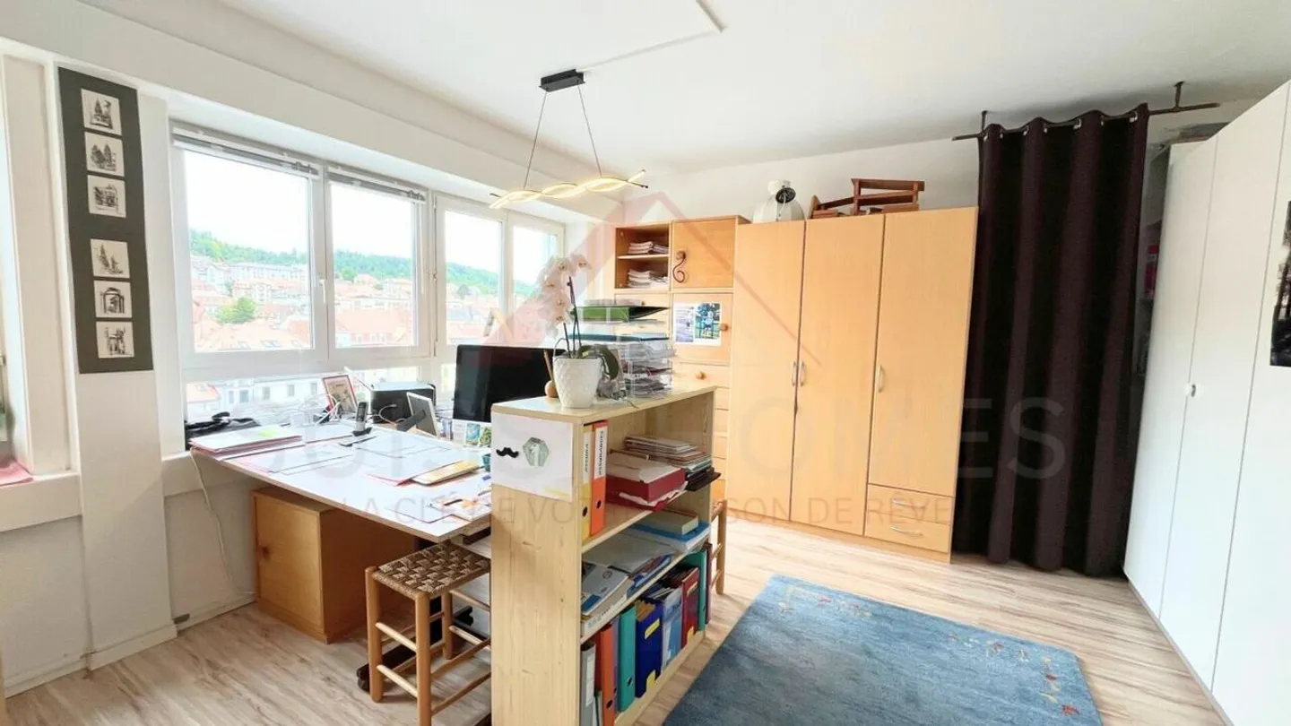 Raro a Delémont: luminoso appartamento di 3,5 locali con 85 m², terrazza e vista panoramica - Foto 8 di 15