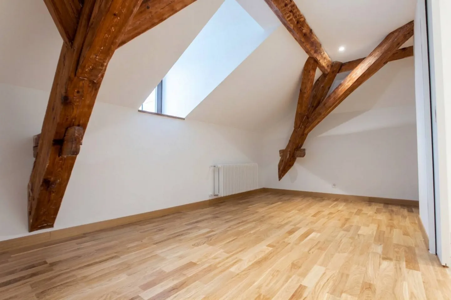 House with 11 rooms - Photo 7 of 8
