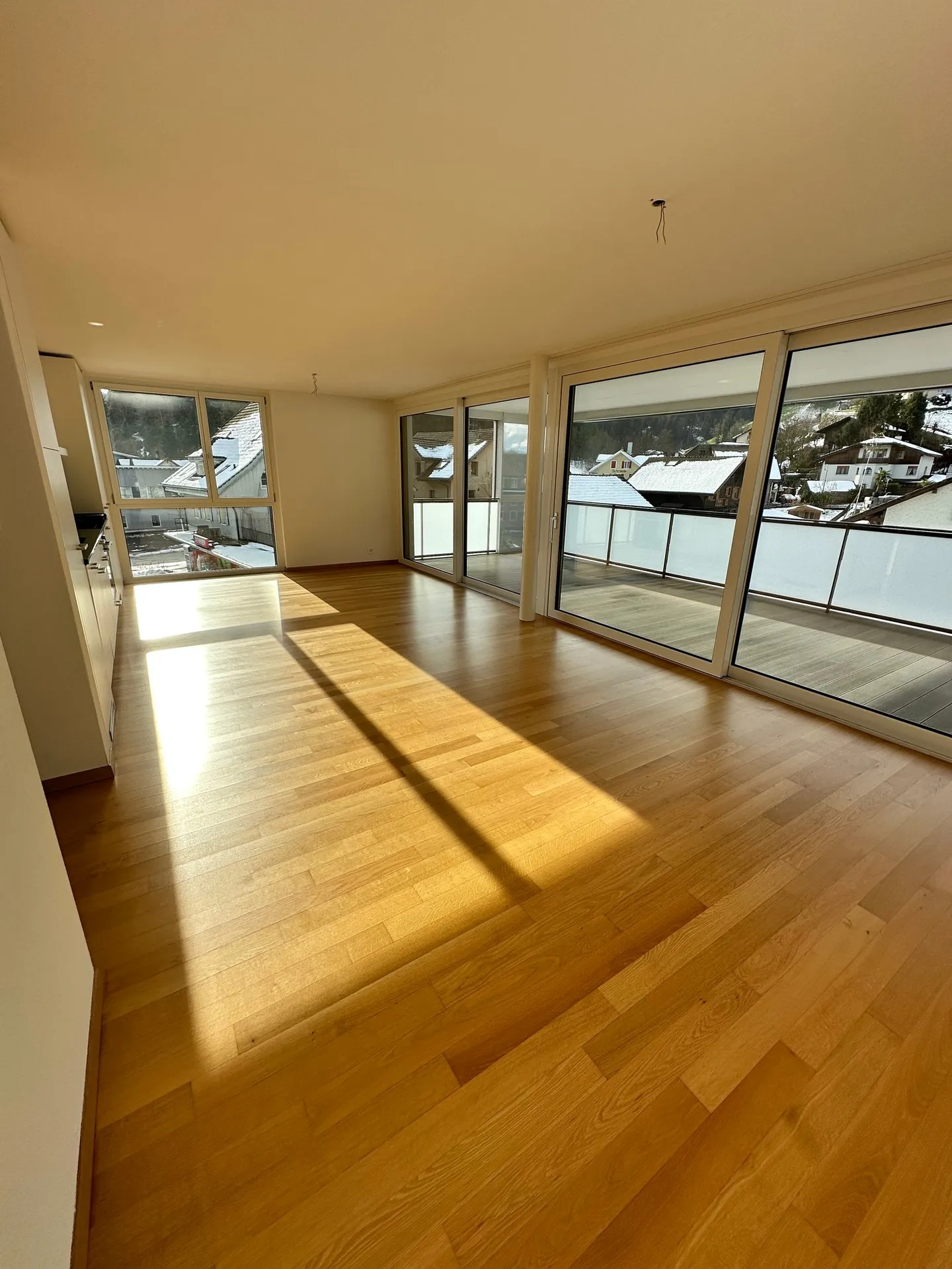 Modern 2.5-room apartment with balcony and garage in Menznau - Photo 5 of 13