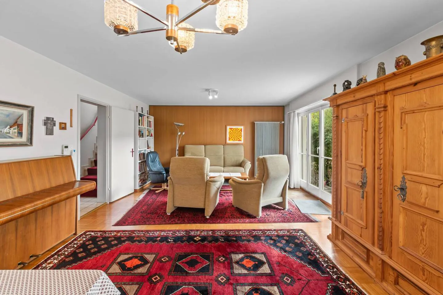 5.5-Zimmer-Reihenhaus mit schönem Umschwung in Münchenstein! - Photo 3 of 12