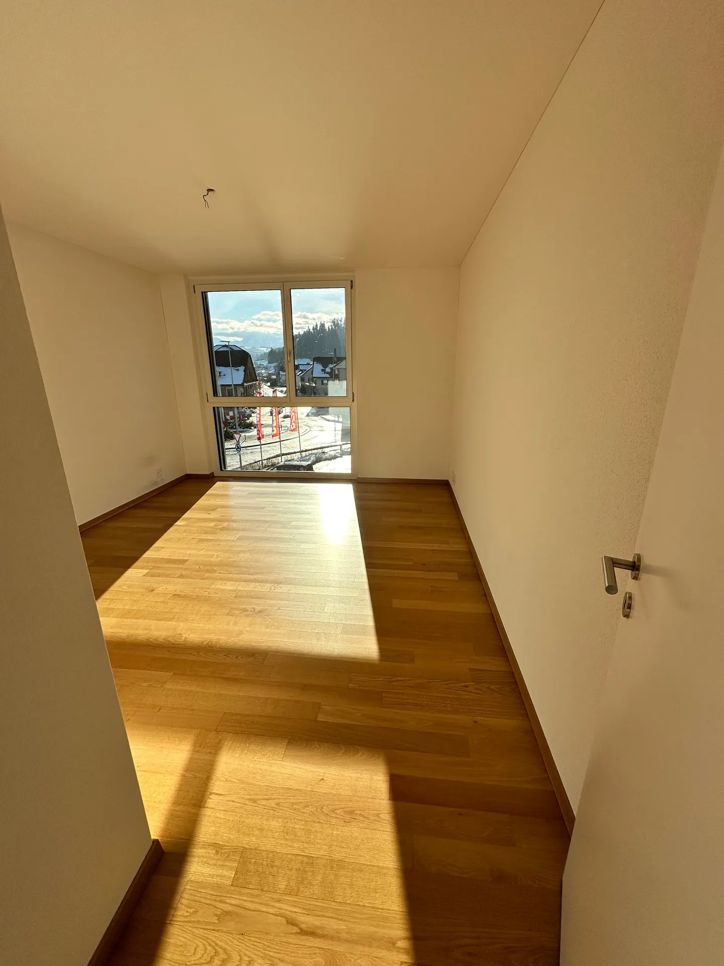 Modern 2.5-room apartment with balcony and garage in Menznau - Photo 8 of 13