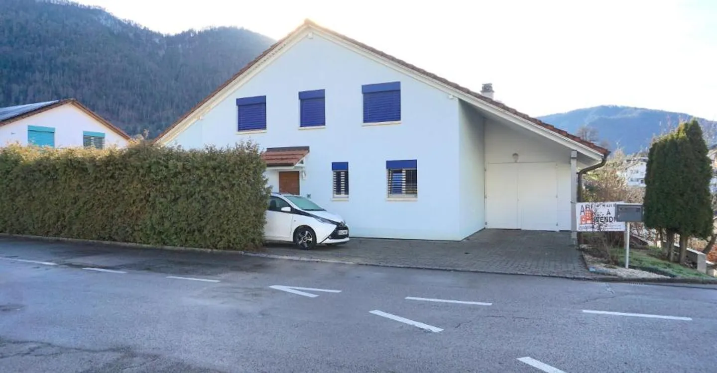 ARI-251 - Geräumige umweltfreundliche Familienvilla (PAC) in der begehrten Nachbarschaft - Foto 1 von 13