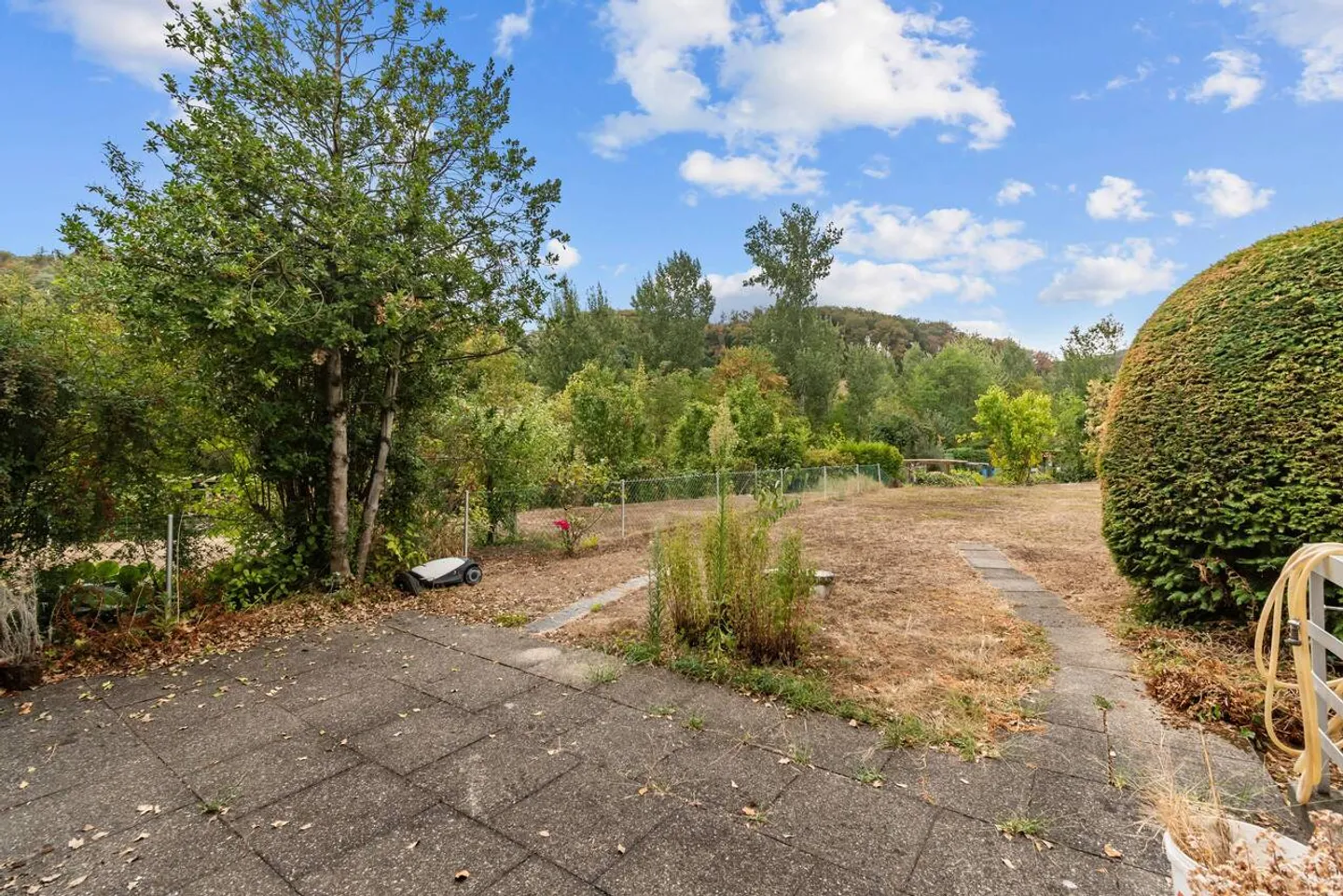 5.5-Zimmer-Reihenhaus mit schönem Umschwung in Münchenstein! - Photo 6 of 12