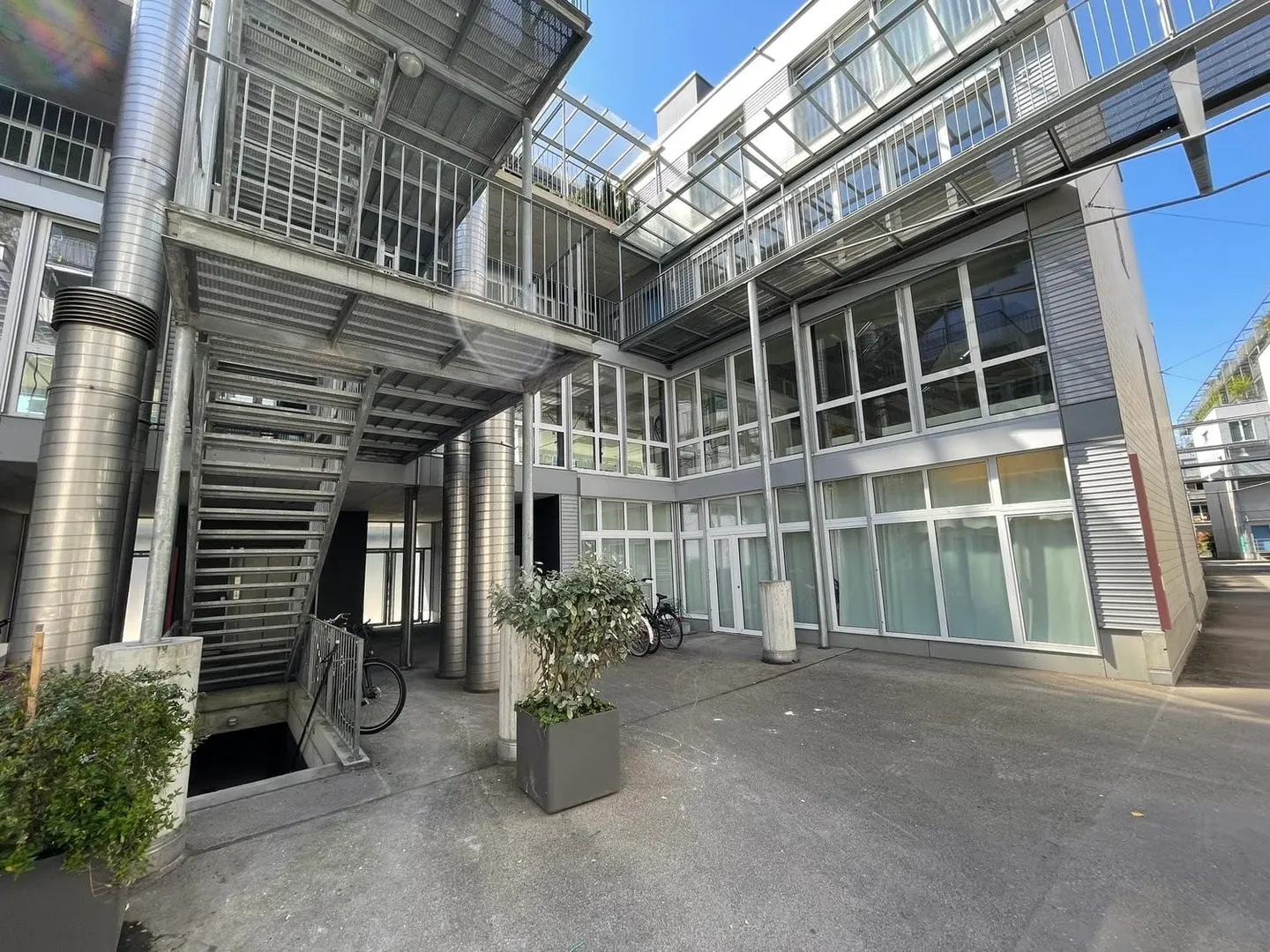 Modern Office Space in Zürich West - Photo 2 of 7