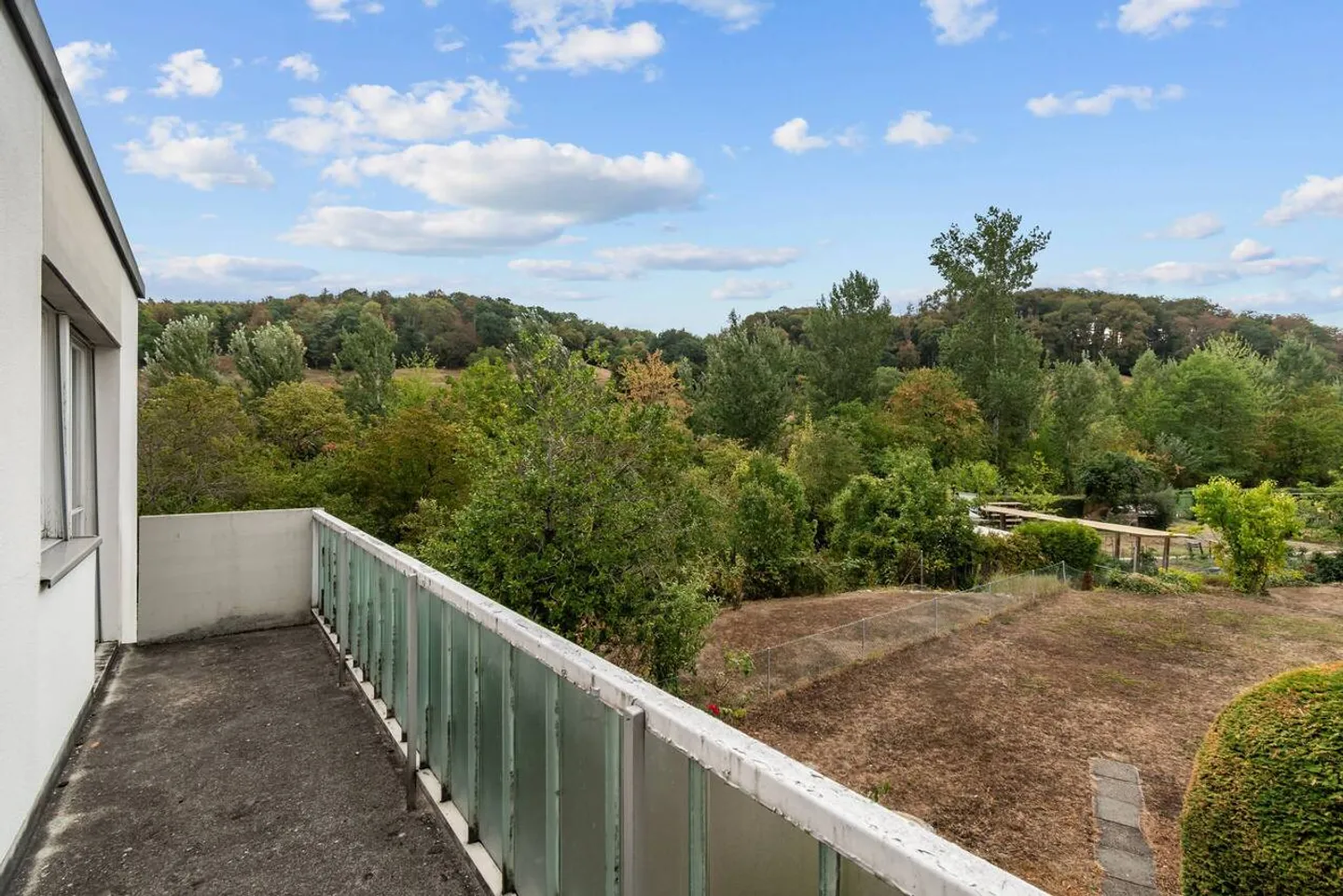 5.5-Zimmer-Reihenhaus mit schönem Umschwung in Münchenstein! - Photo 9 of 12