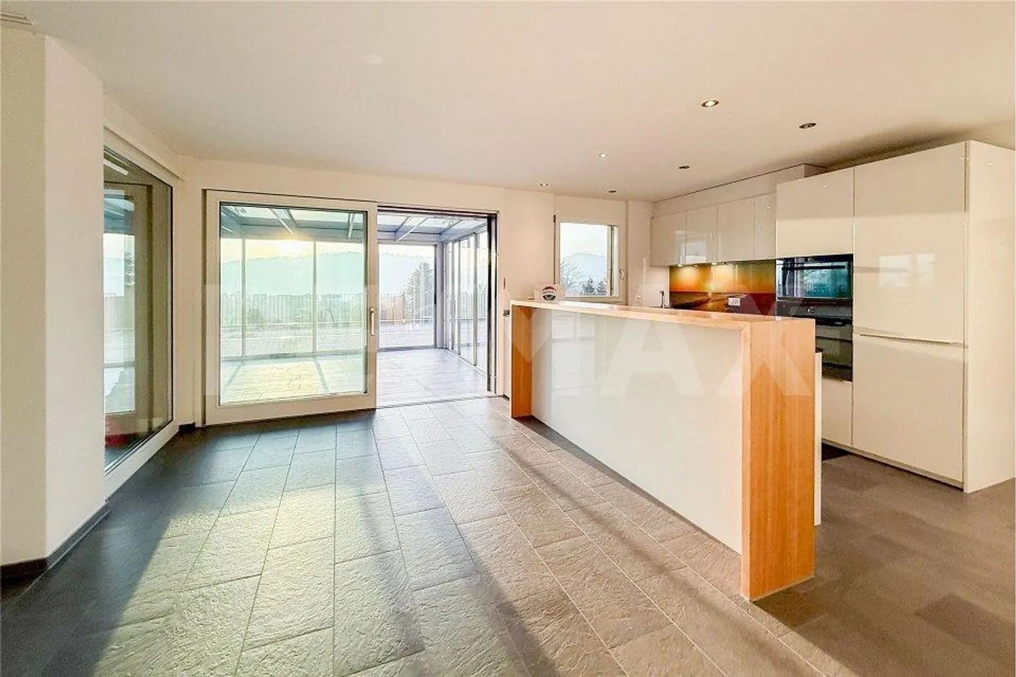 Exclusive 4.5 Room Penthouse Apartment for Sale in Meisterschwanden - Photo 5 of 13