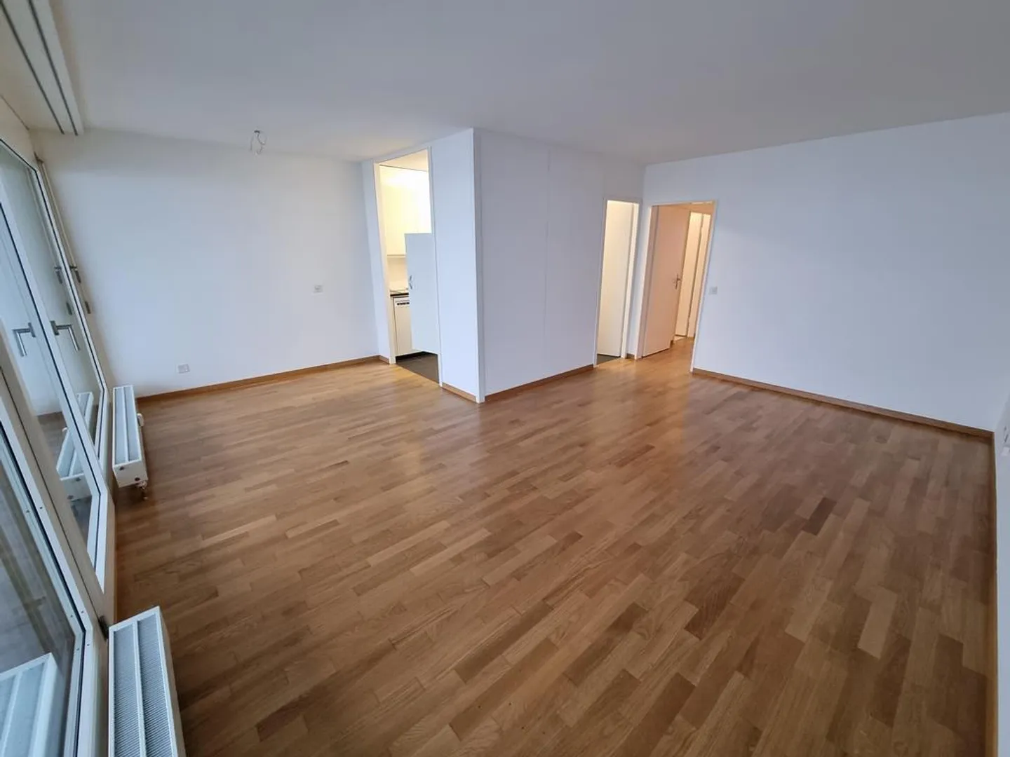 Modernes Apartment mit traumhafter Aussicht - Foto 3 von 11