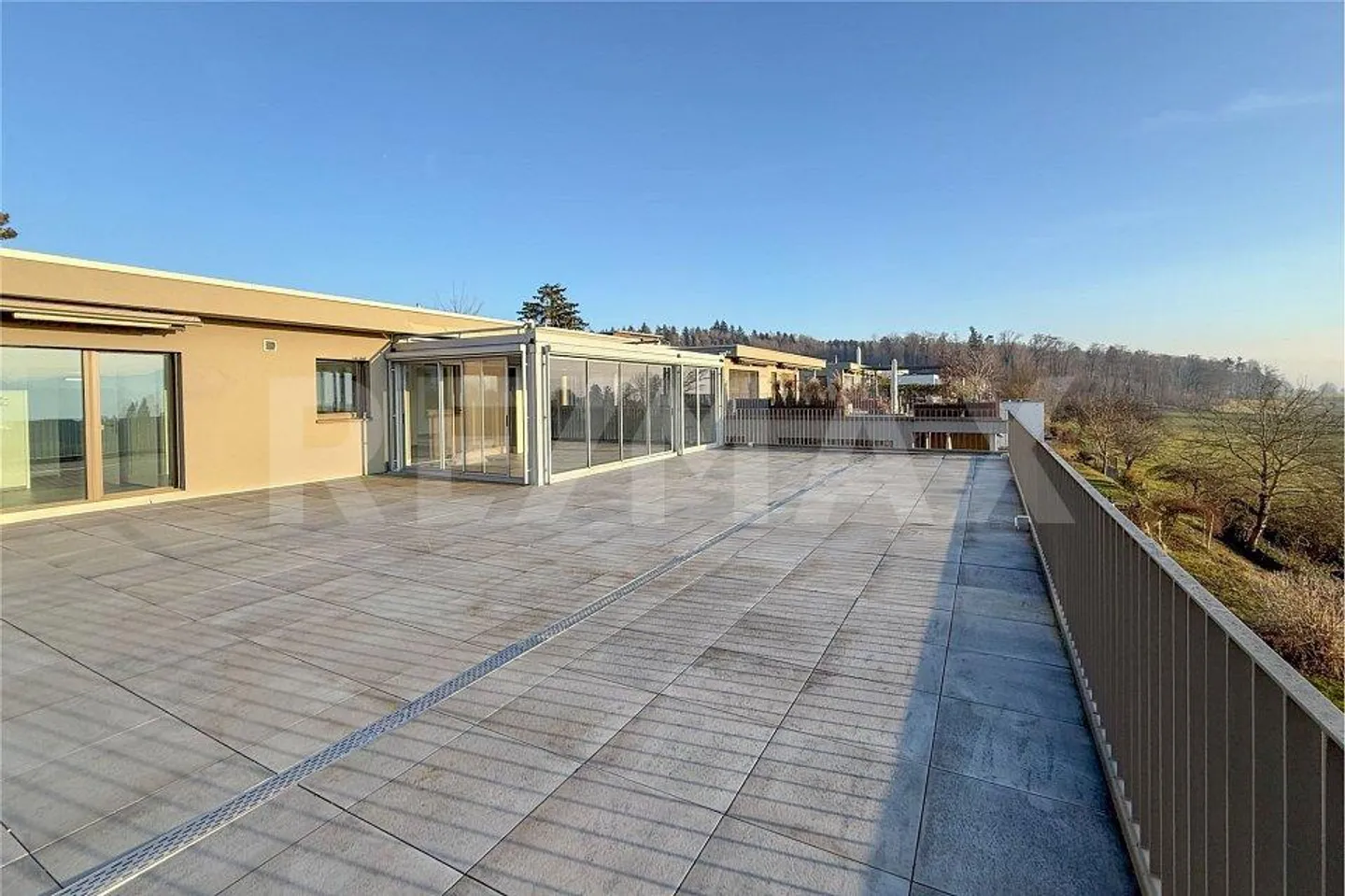 Exclusive 4.5 Room Penthouse Apartment for Sale in Meisterschwanden - Photo 11 of 13