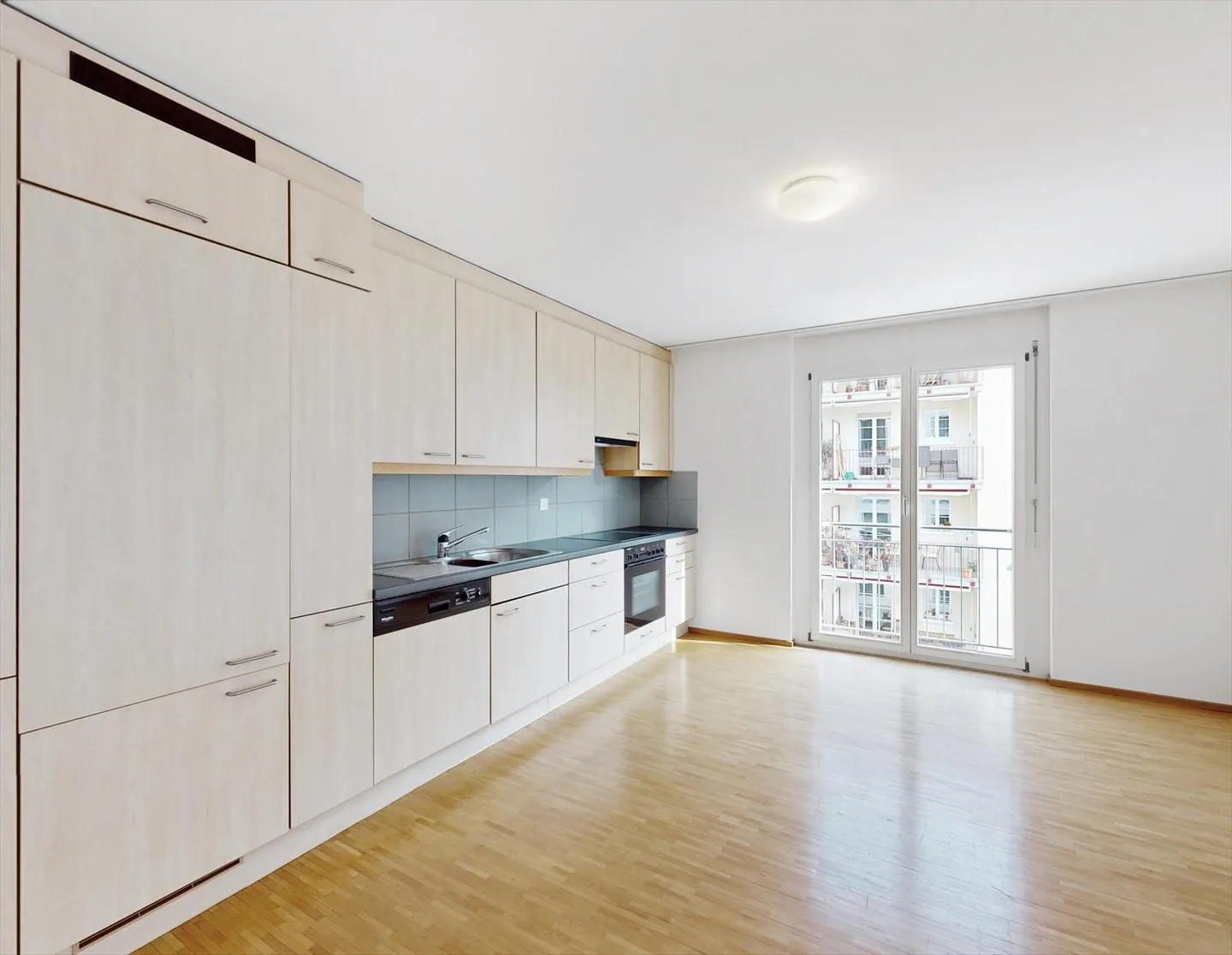 Prime Location by the Rhine - Photo 3 of 6