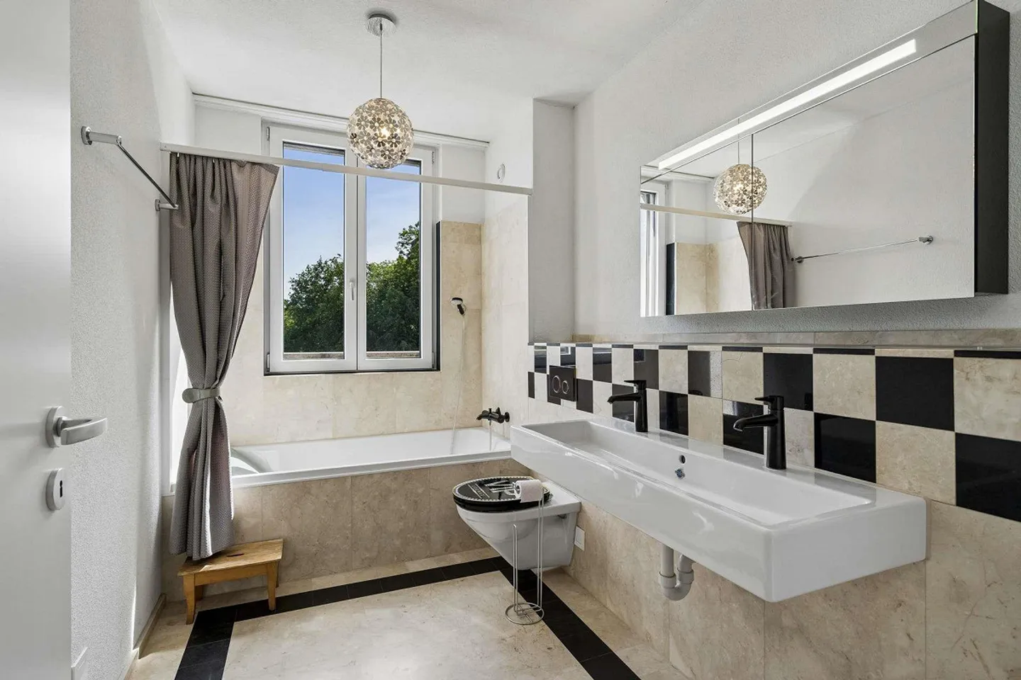Appartement en attique 3,5 pièces avec terrasse de 117 m2 à Wallisellen - Photo 12 sur 14