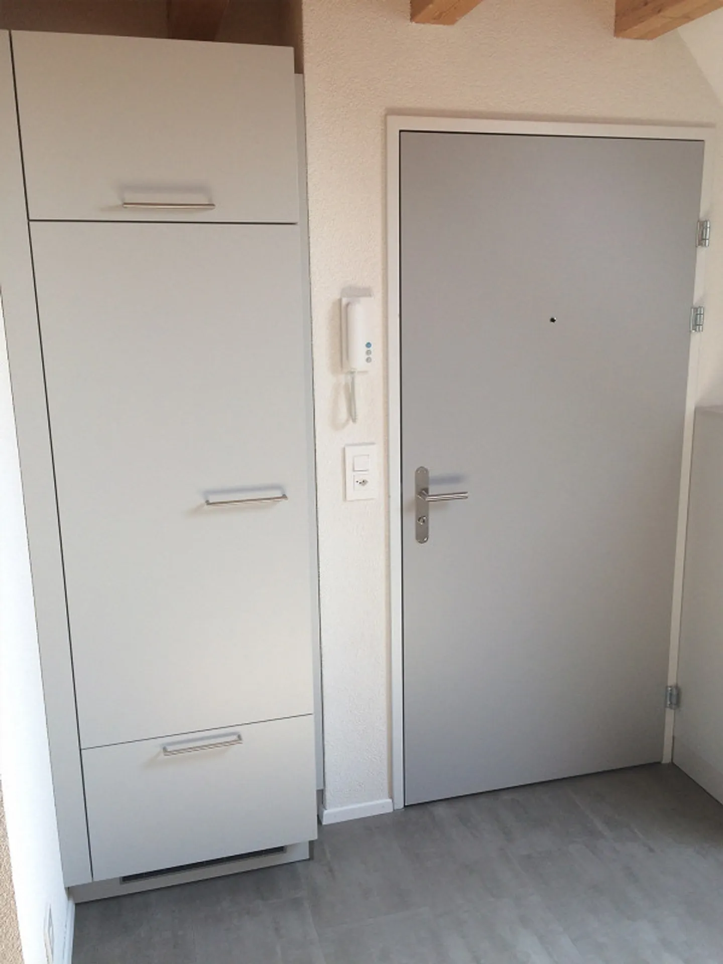 Bright 2 1/2 Room Maisonette Apartment (ideal for singles) - Photo 3 of 8