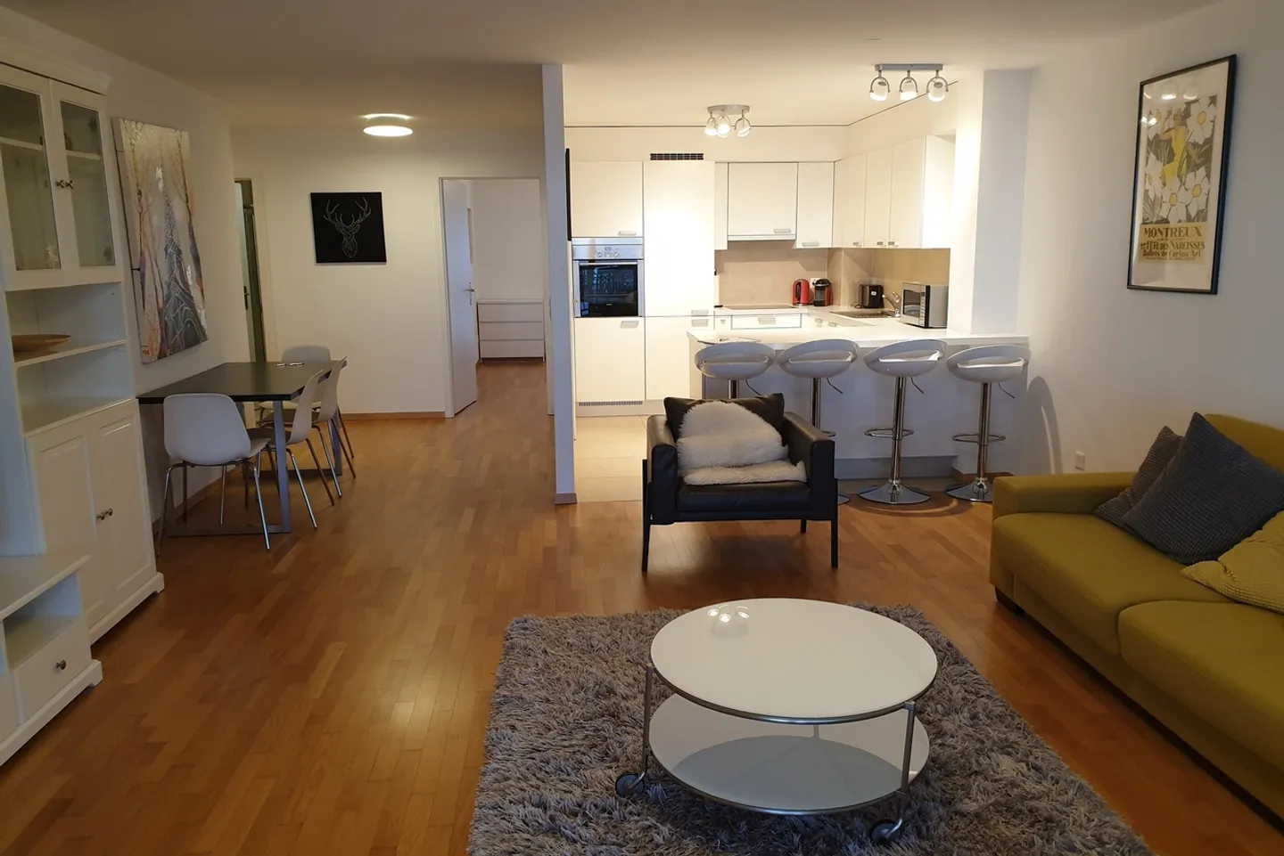 Furnished 3.5-room apartment in downtown Montreux - Photo 2 of 6