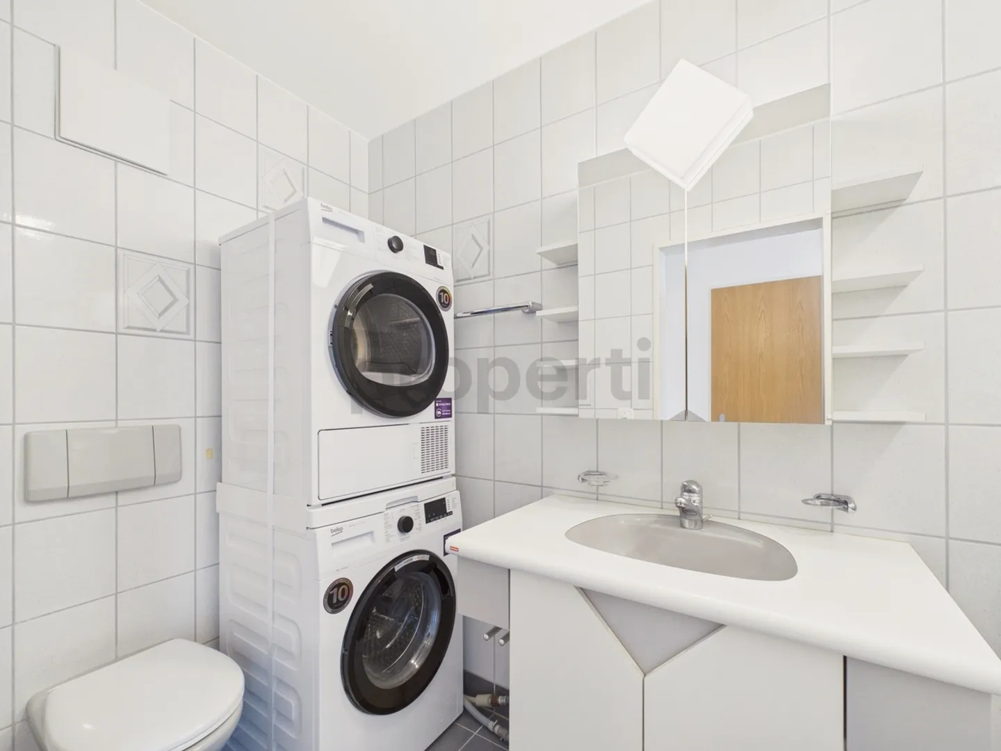 Appartamento elegante di 4,5 stanze recentemente ristrutturato con parcheggio privato, Bubendorf - Foto 12 di 12
