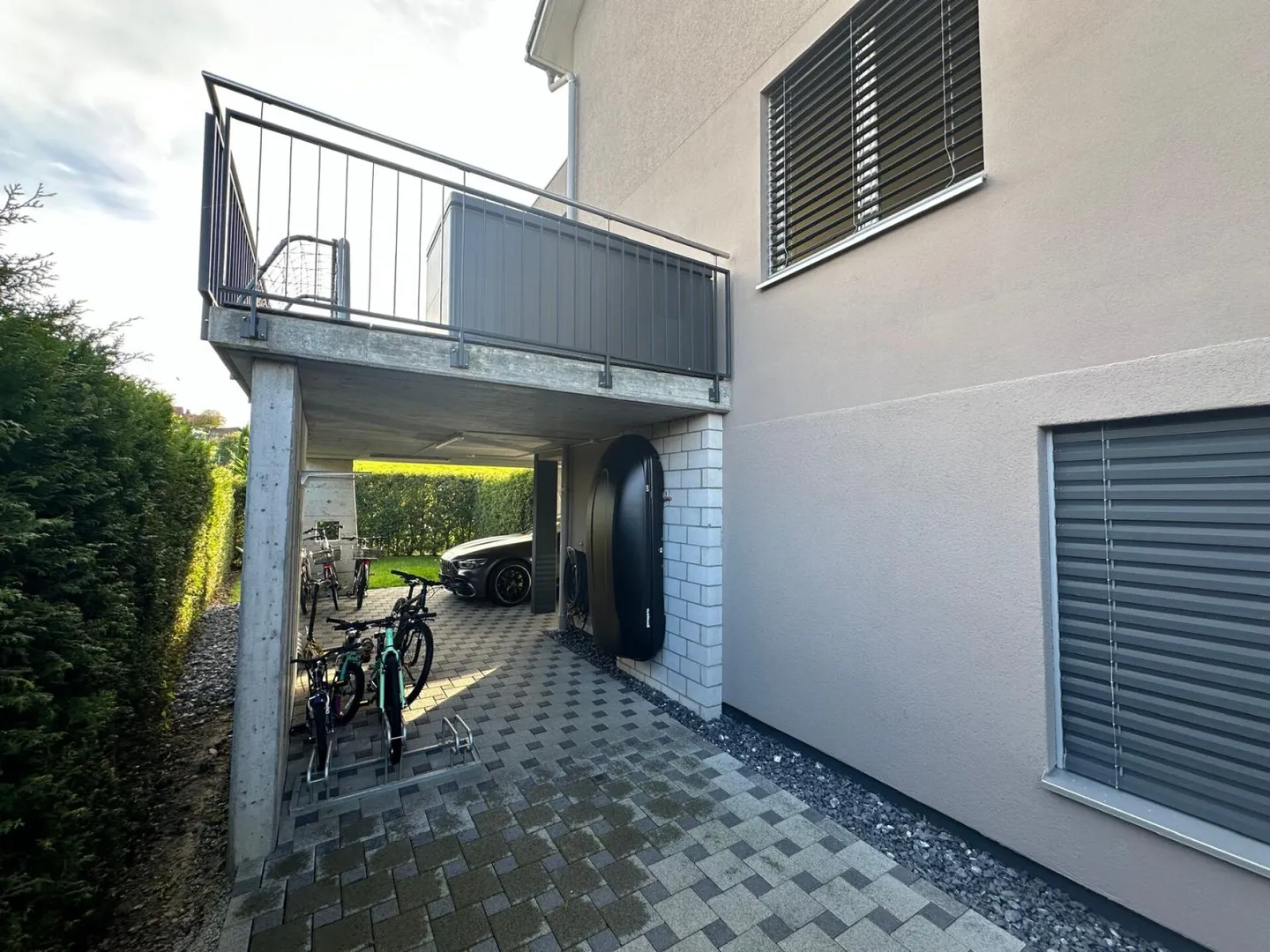 Moderna casa unifamiliare di 6,5 stanze con appartamento di 2,5 stanze (ufficio/commerciale) - Foto 4 di 14
