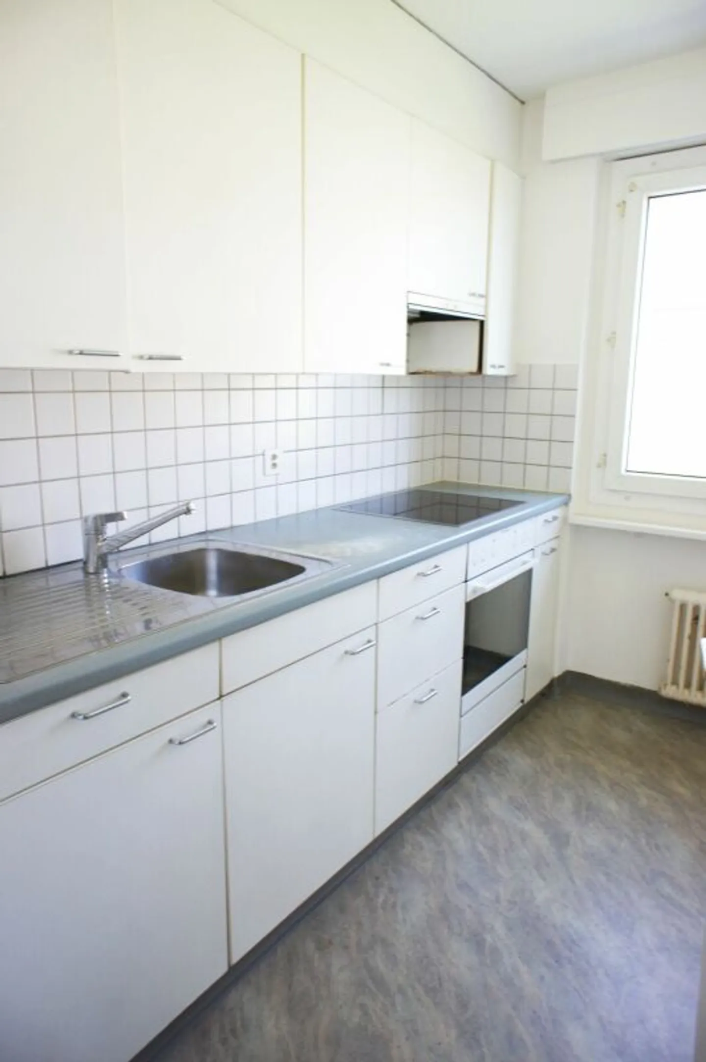 Appartement ensoleillé avec balcon - Photo 2 sur 9